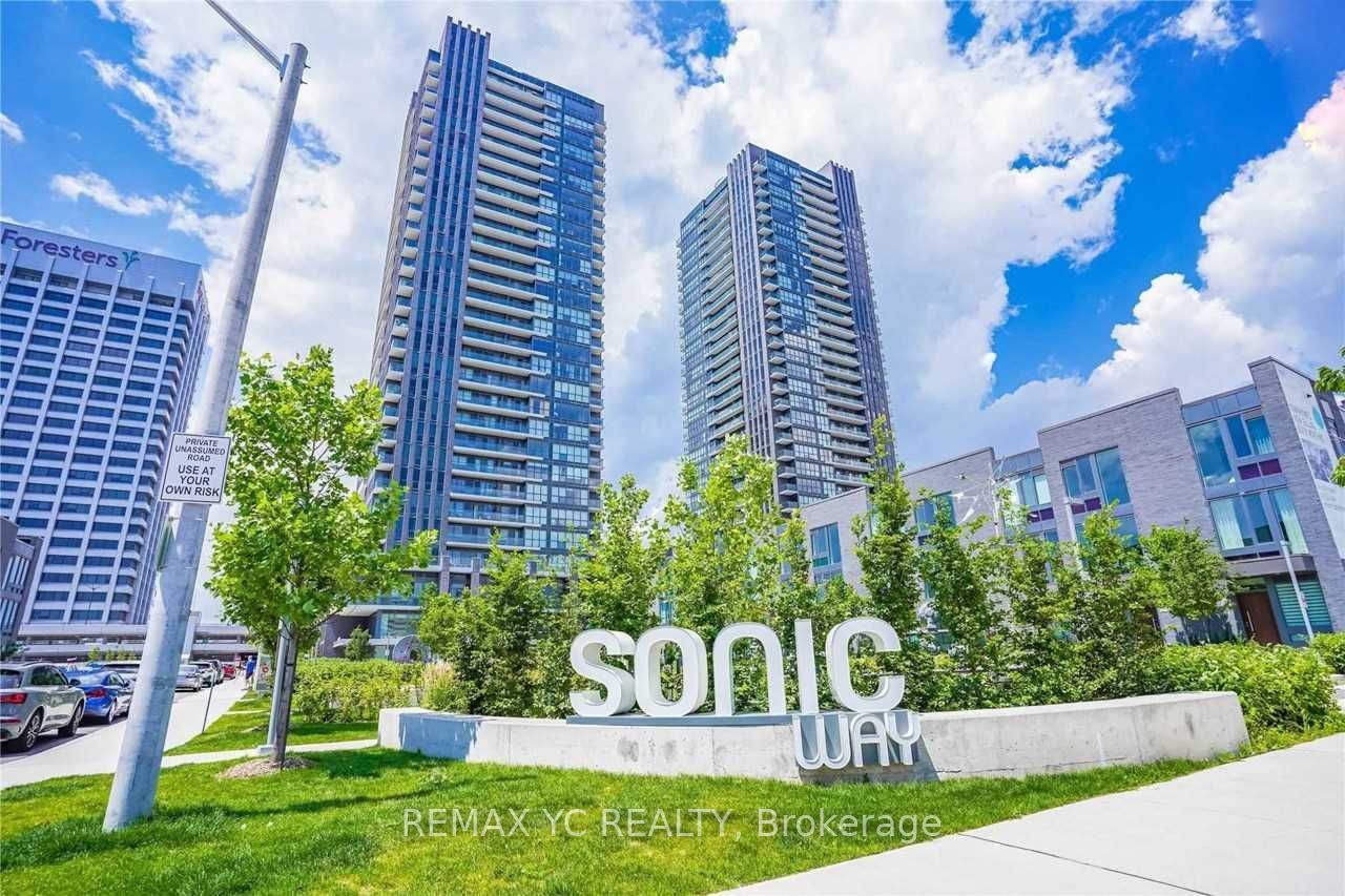 6 Sonic Way N906, Toronto, ON M3C 0P1