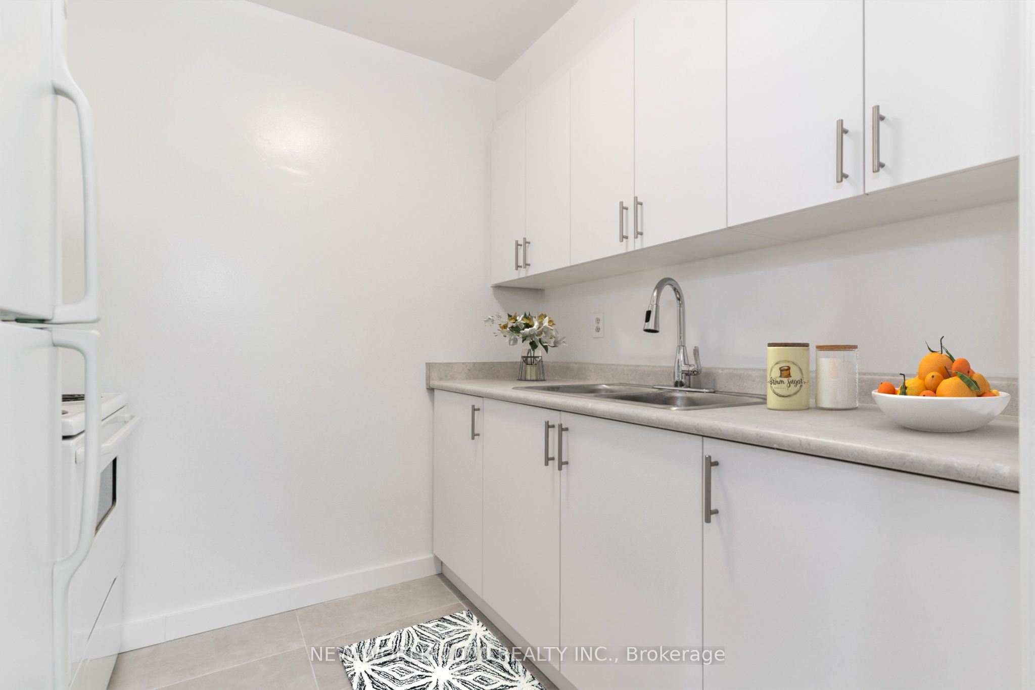 485 Eglinton Avenue E 608, Toronto, ON M4P 1N2 photo 4