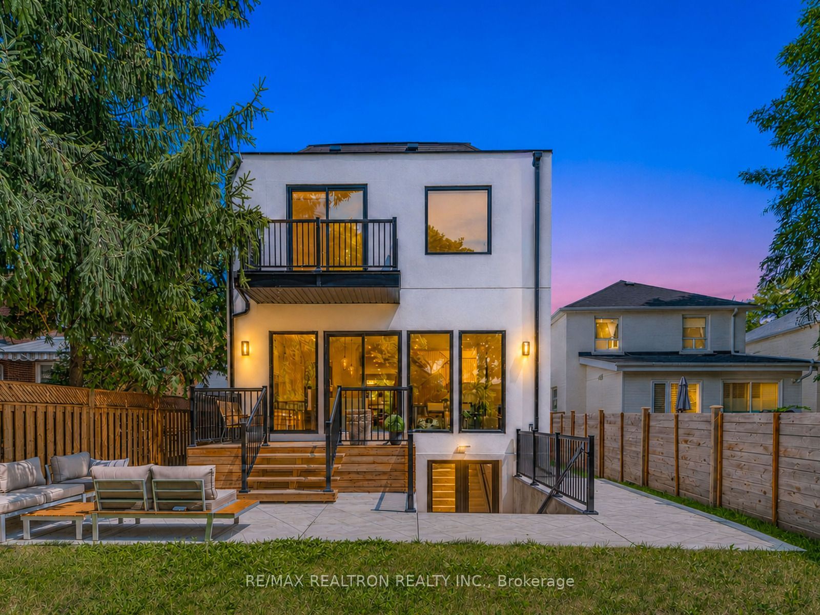 303 Ridley Boulevard, Toronto, ON M3H 1K8 photo 3