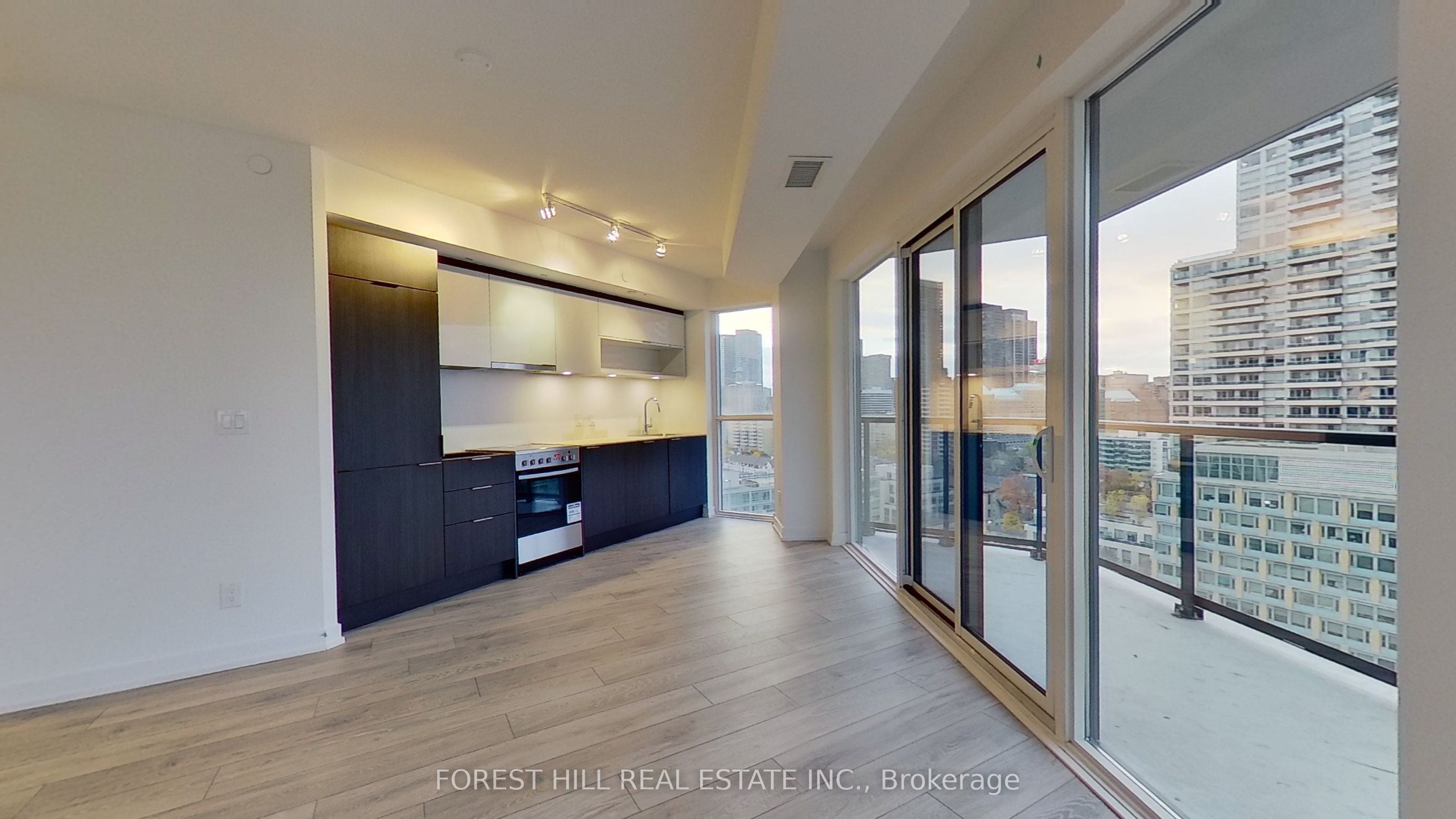 159 Wellesley Street E 1403, Toronto, ON M4Y 0H5 photo 4