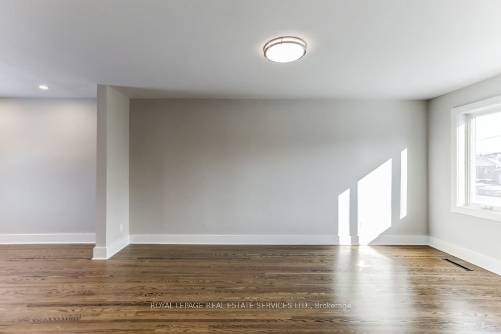 158 Finch Avenue E Main Floor, Toronto, ON M2N 4R9 photo 4