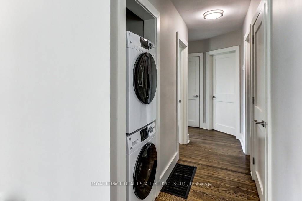 158 Finch Avenue E Main Floor, Toronto, ON M2N 4R9 photo 5