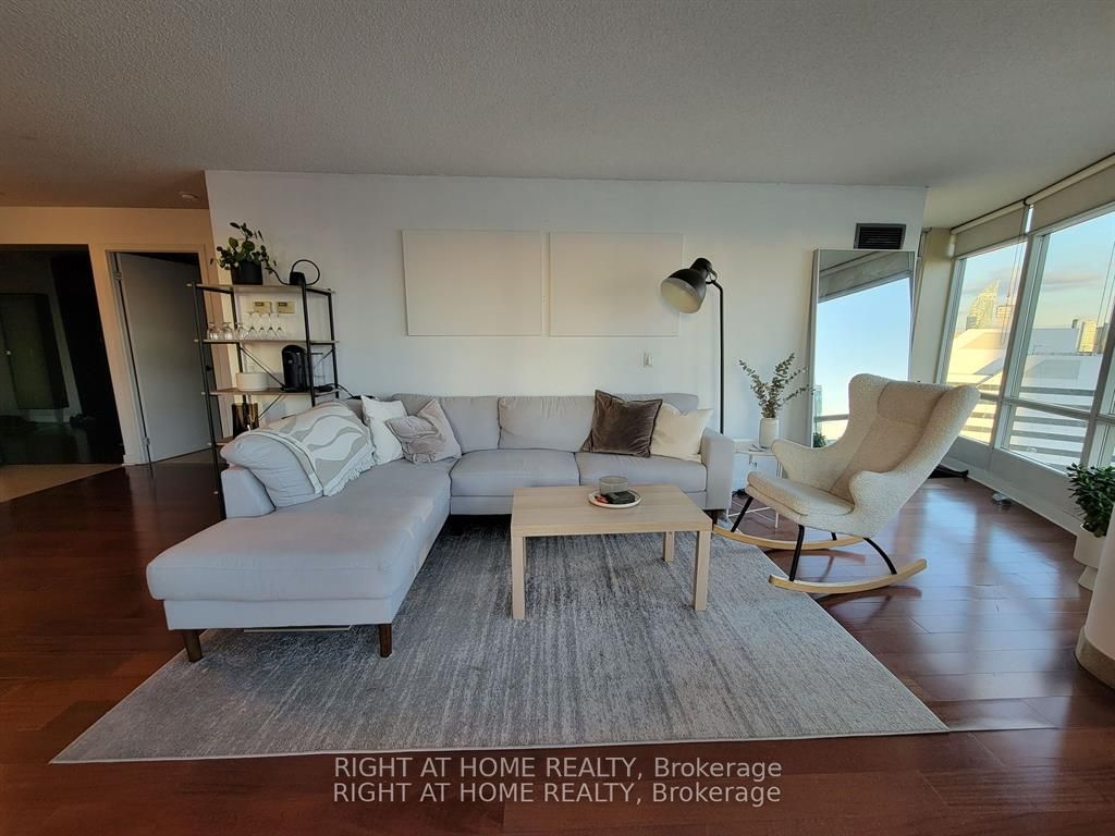 361 Front Street W 3205, Toronto, ON M5V 3R5 photo 3