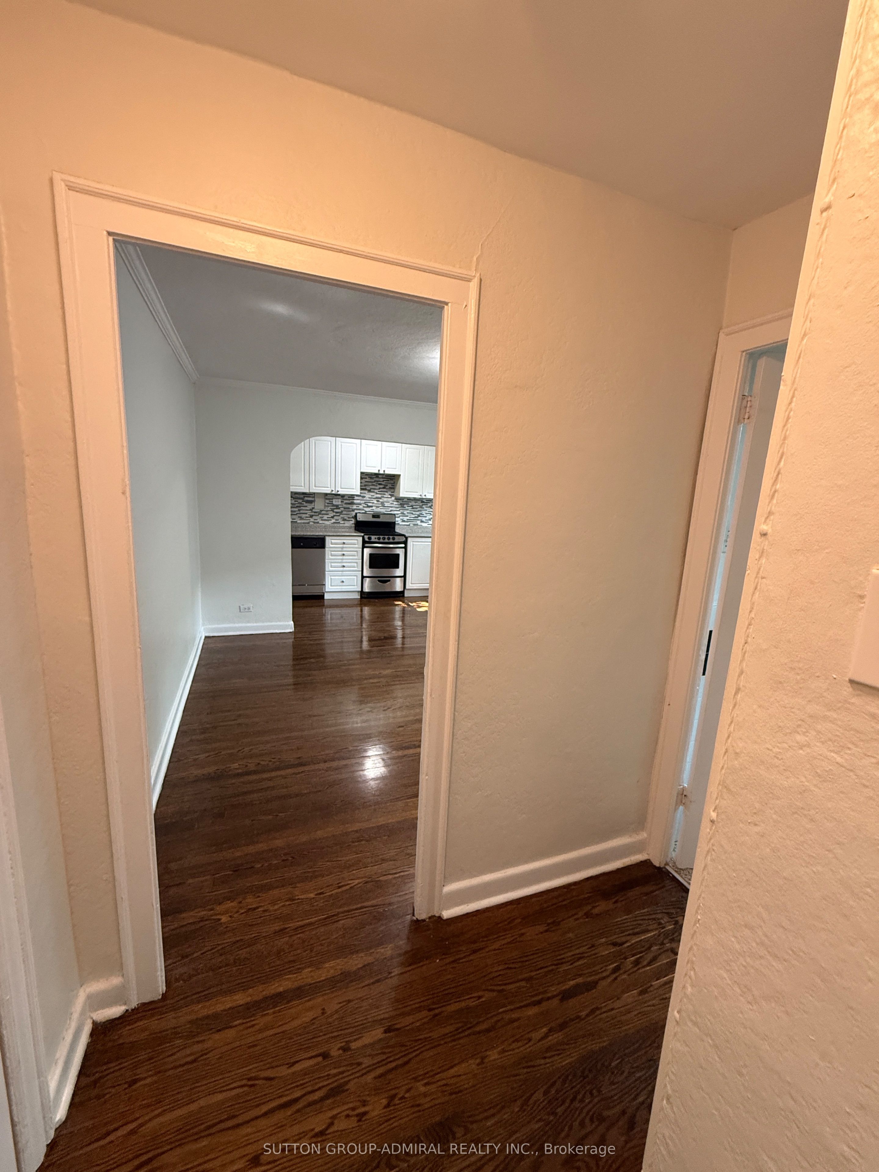 166 Eastbourne Avenue 12, Toronto, ON M5P 2G6 photo 4