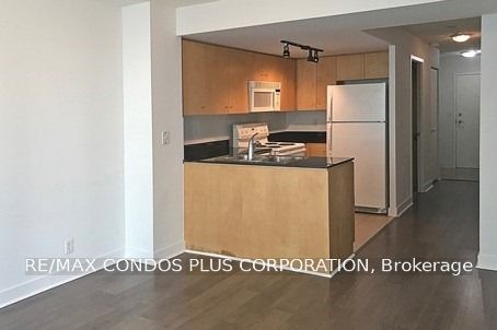 381 Front Street W 705, Toronto, ON M5V 3R8