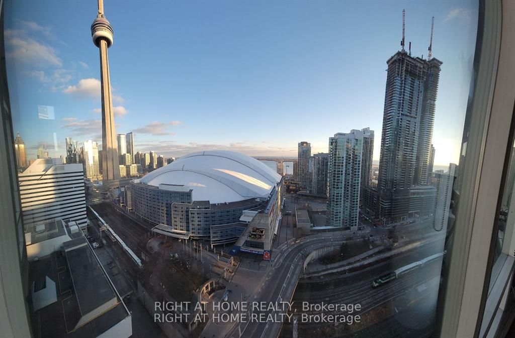 361 Front Street W 3205, Toronto, ON M5V 3R5 photo 2