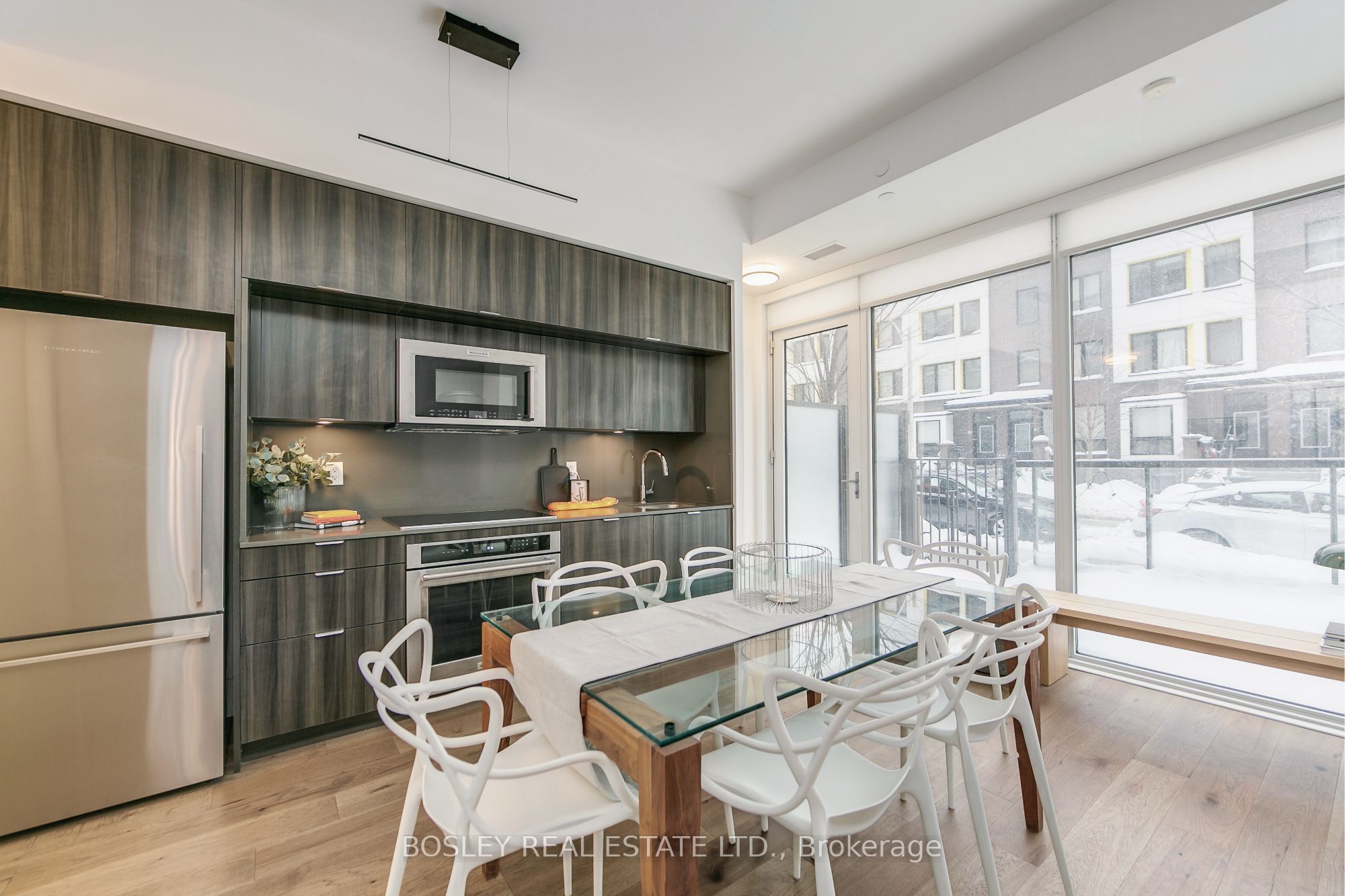 80 Vanauley Street TH112, Toronto, ON M5T 0C9 photo 4