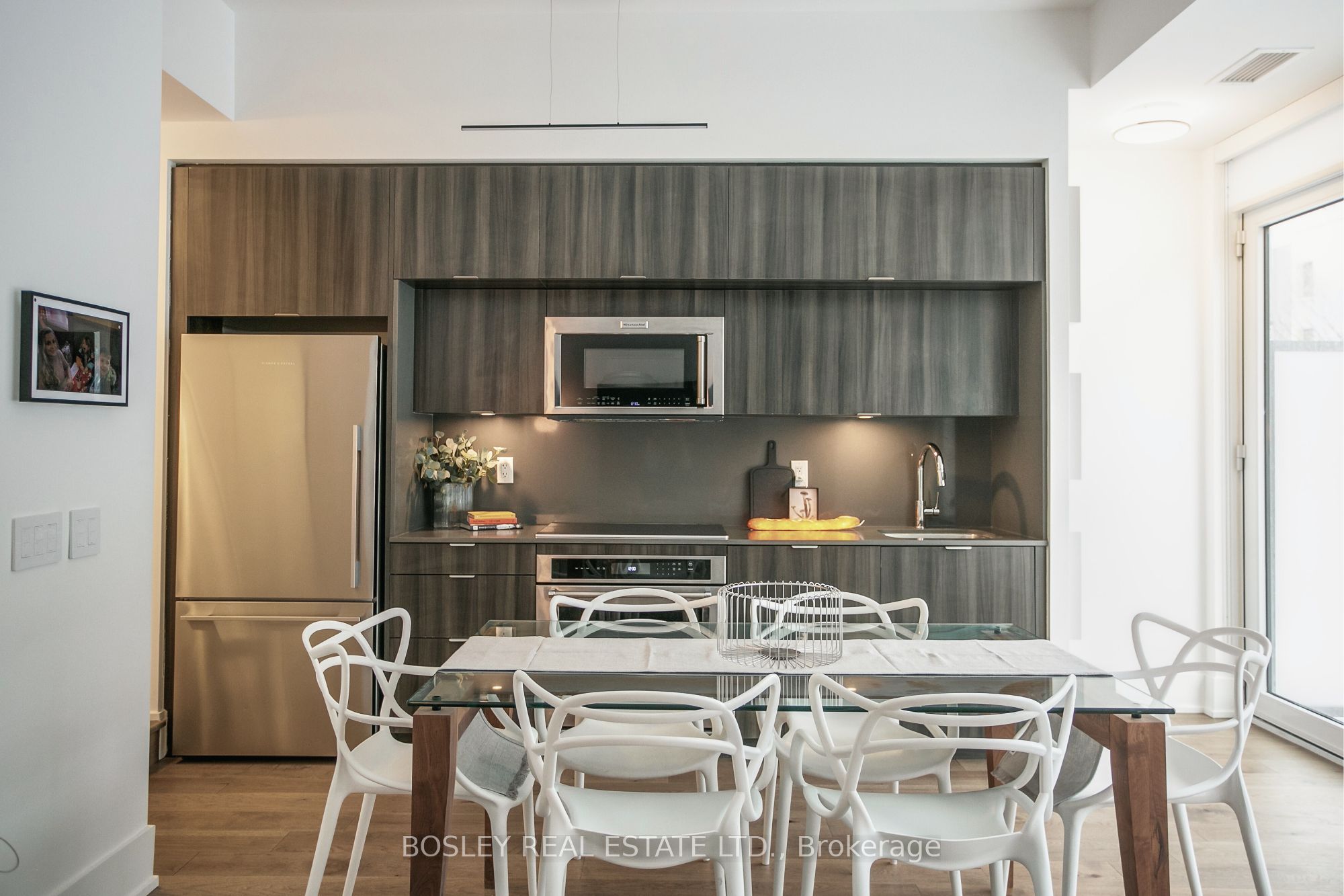 80 Vanauley Street TH112, Toronto, ON M5T 0C9 photo 5