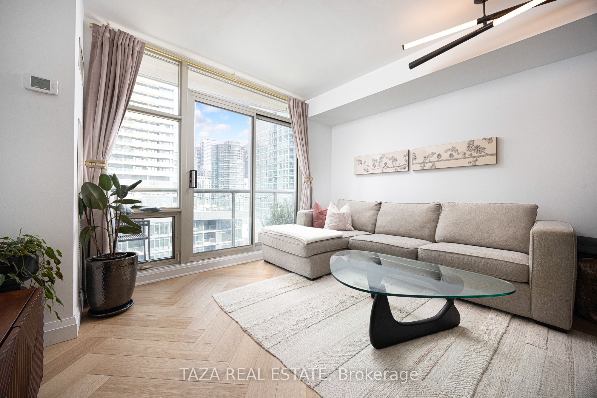 10 Navy Wharf Court 1705, Toronto, ON M5V 3V2 photo 5