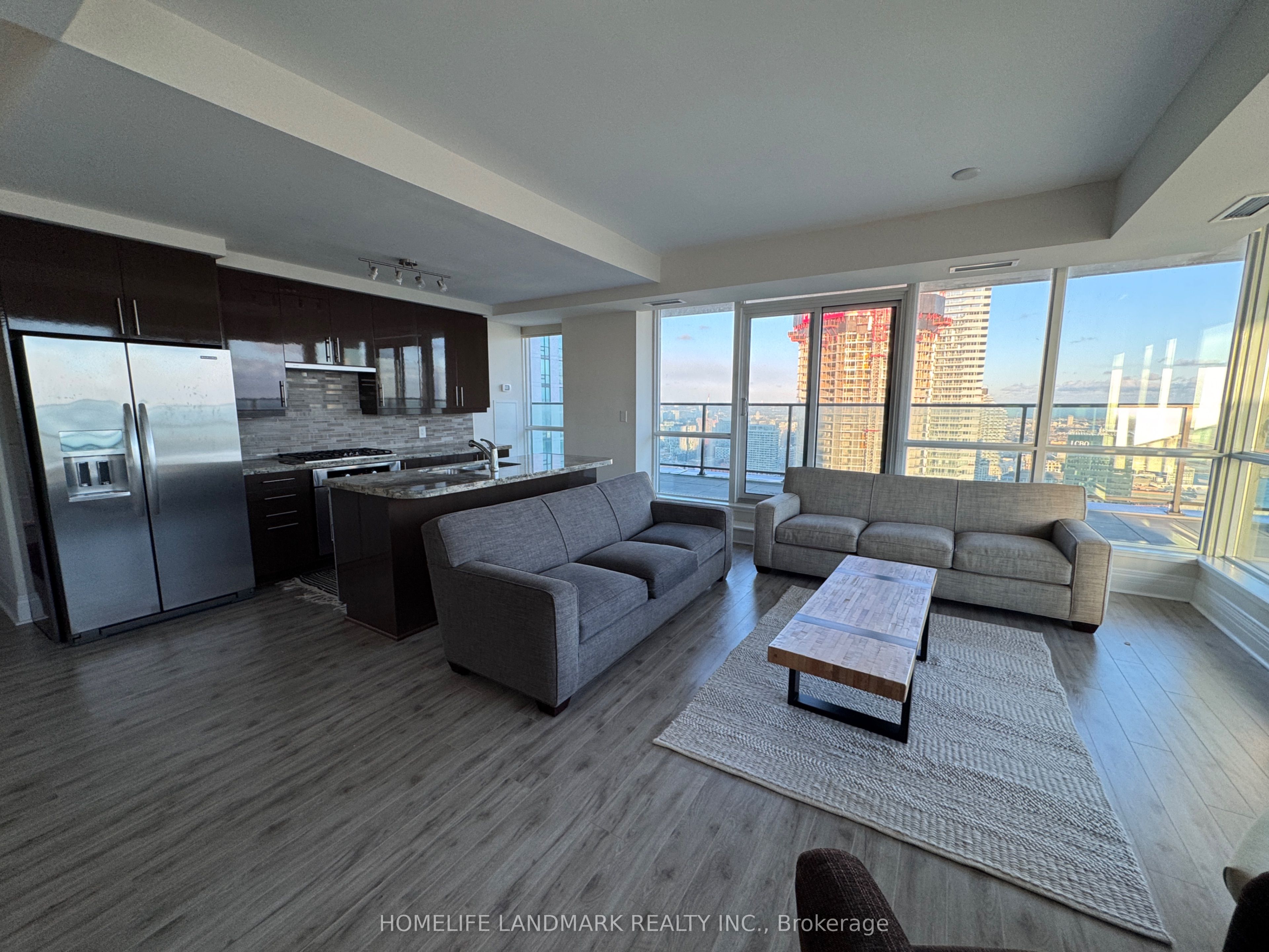 33 Bay Street 4805, Toronto, ON M5J 2Z3 photo 4