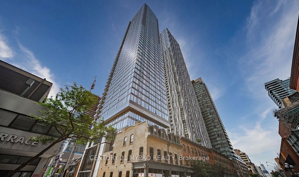 8 Cumberland Street 4502, Toronto, ON M4W 0B6 photo 2