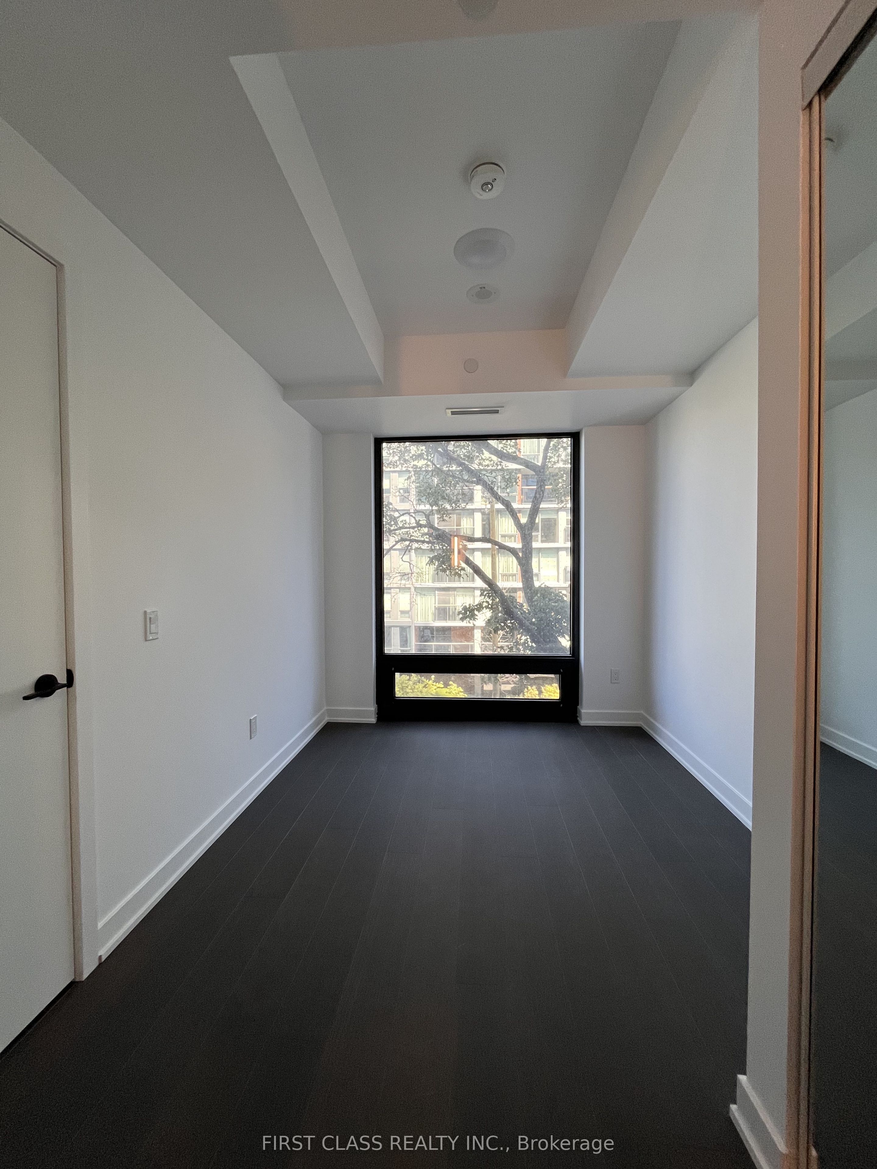 91 Montclair Avenue 522, Toronto, ON M5P 0B1 photo 4