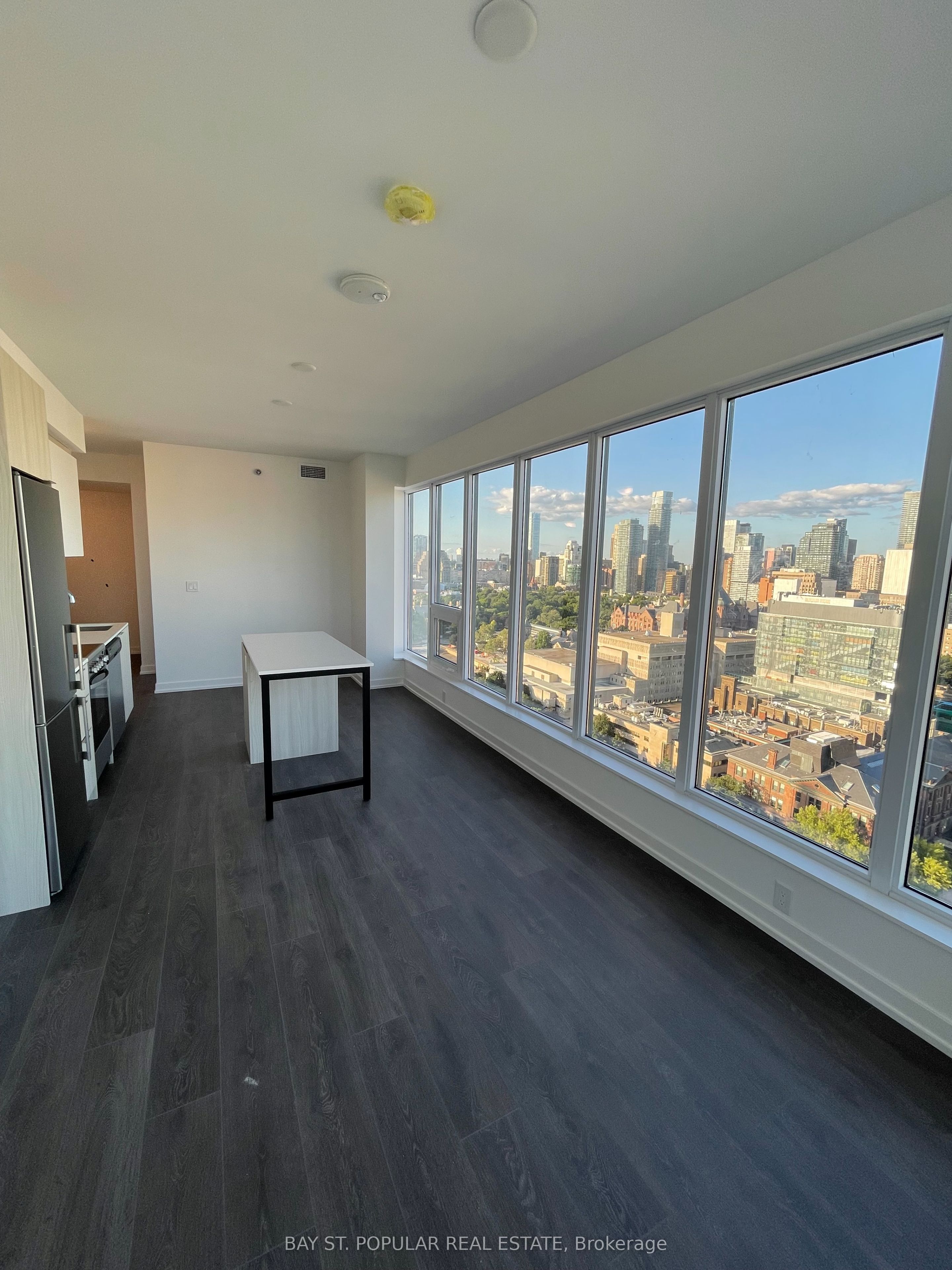 203 College Street 2508, Toronto, ON M5T 1P9 photo 2