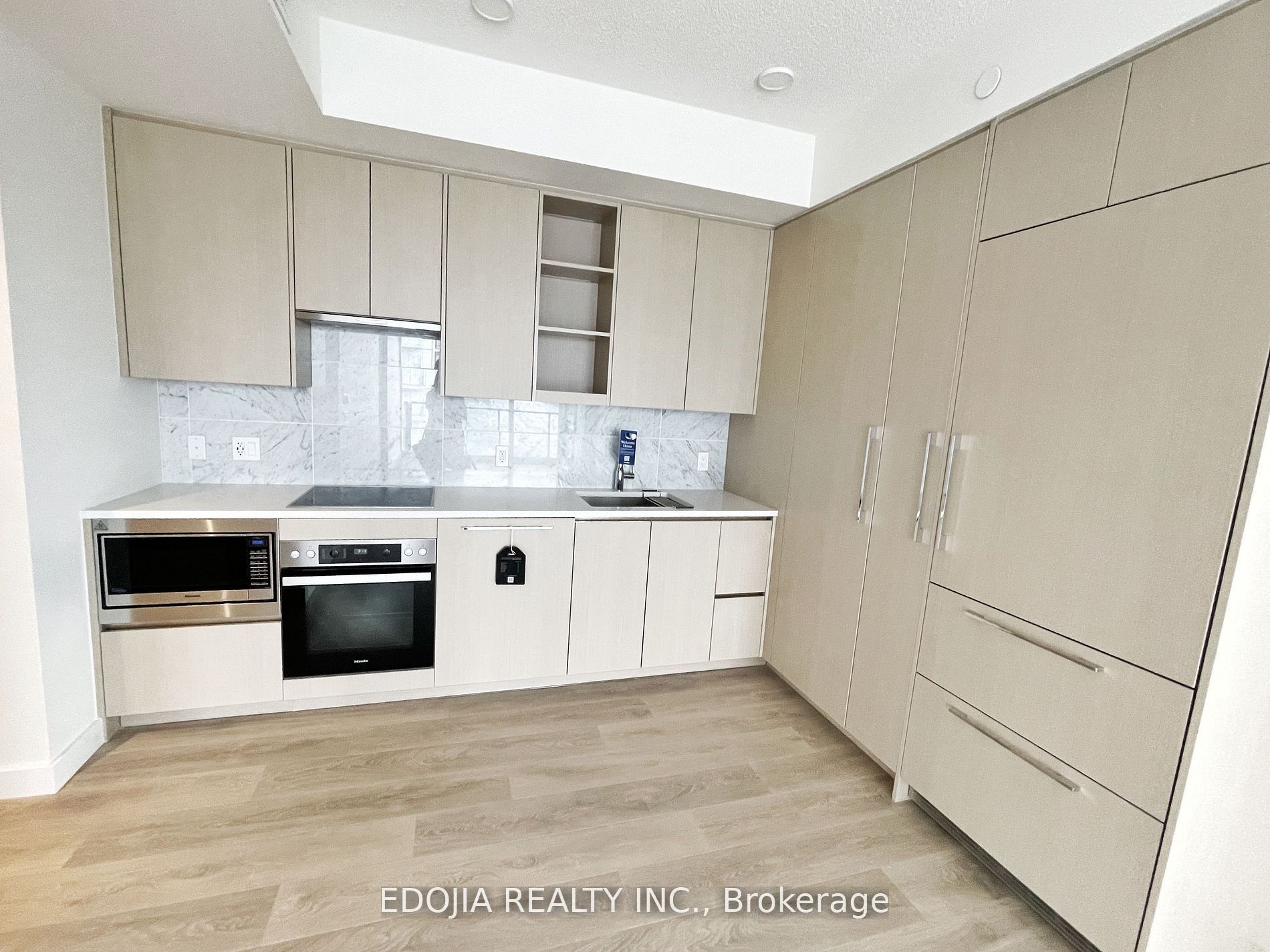85 Mcmahon Drive 1506, Toronto, ON M2K 0H1