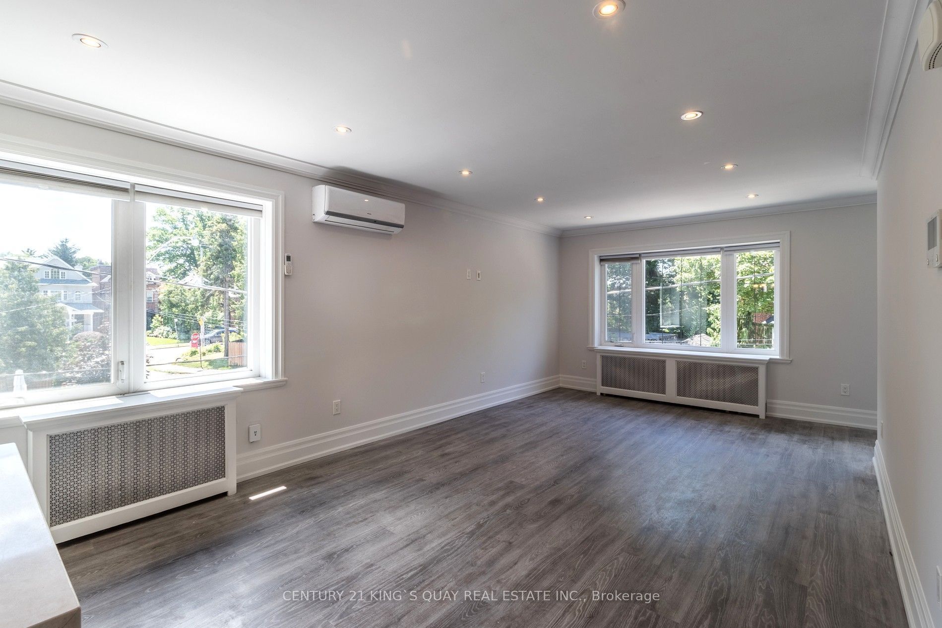 301 Cleveland Street 301 Upper, Toronto, ON M4S 2W7 photo 4