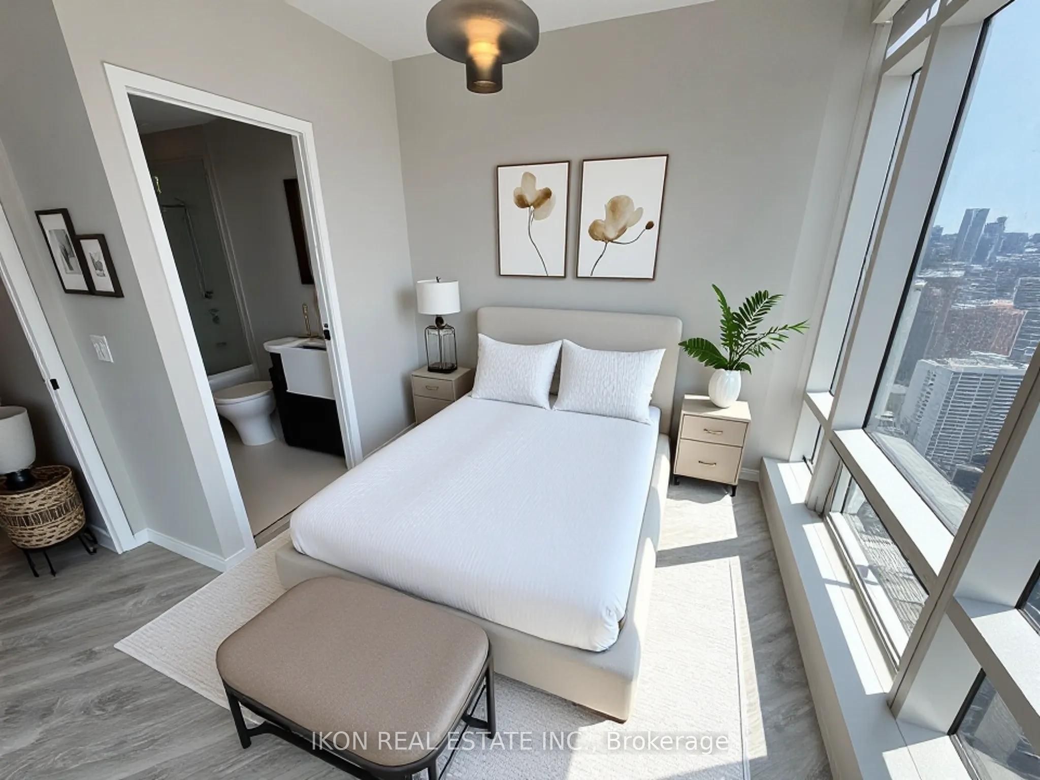 1 Bloor Street E 3910, Toronto, ON M4W 0A8 photo 4