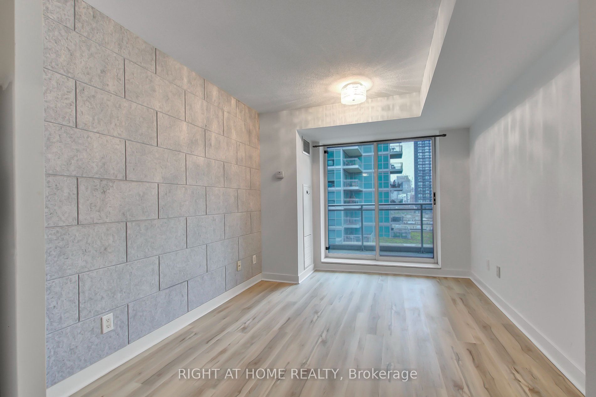 50 Lynn Williams Street 803, Toronto, ON M6K 3R9 photo 4