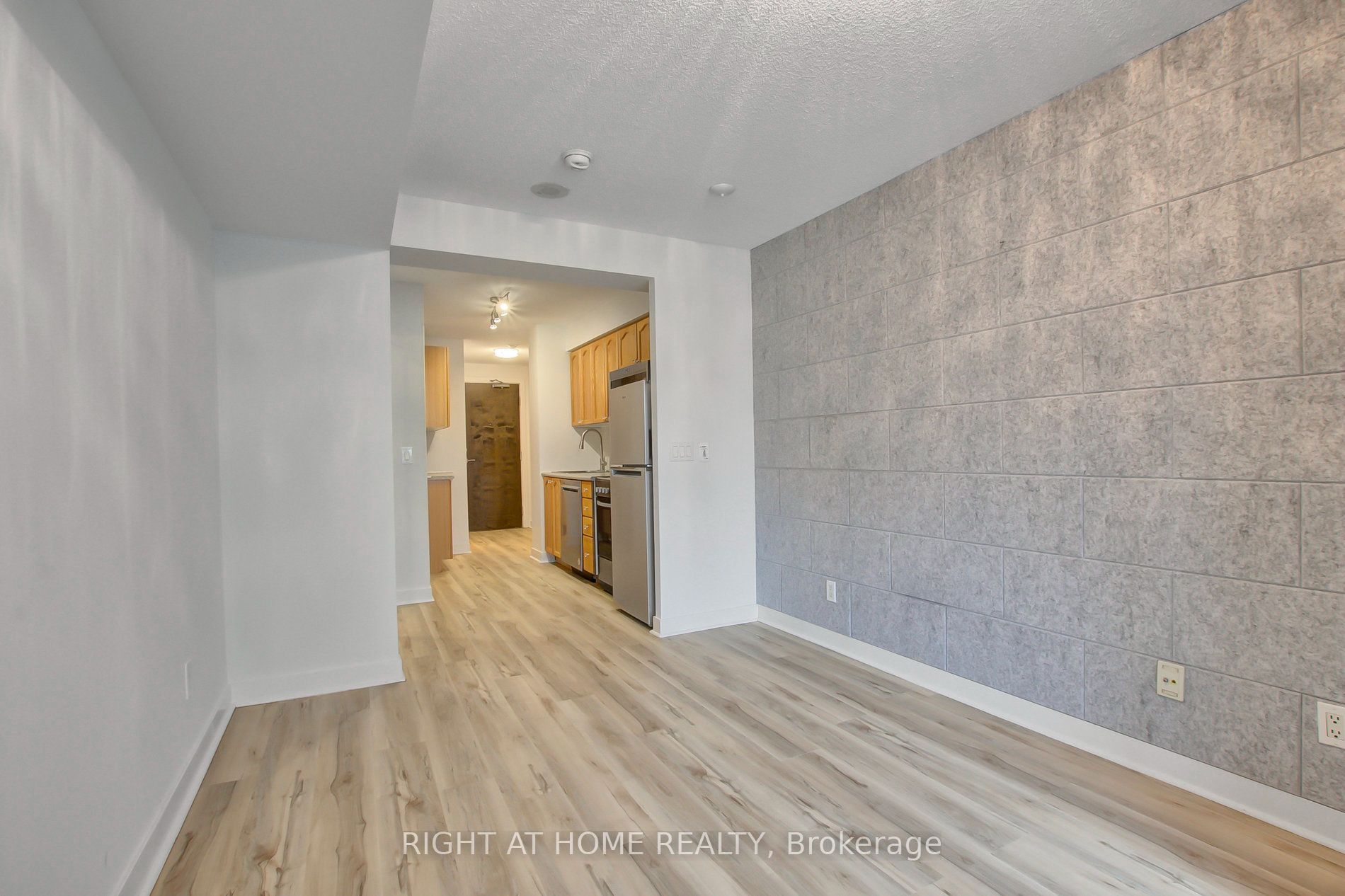 50 Lynn Williams Street 803, Toronto, ON M6K 3R9 photo 5