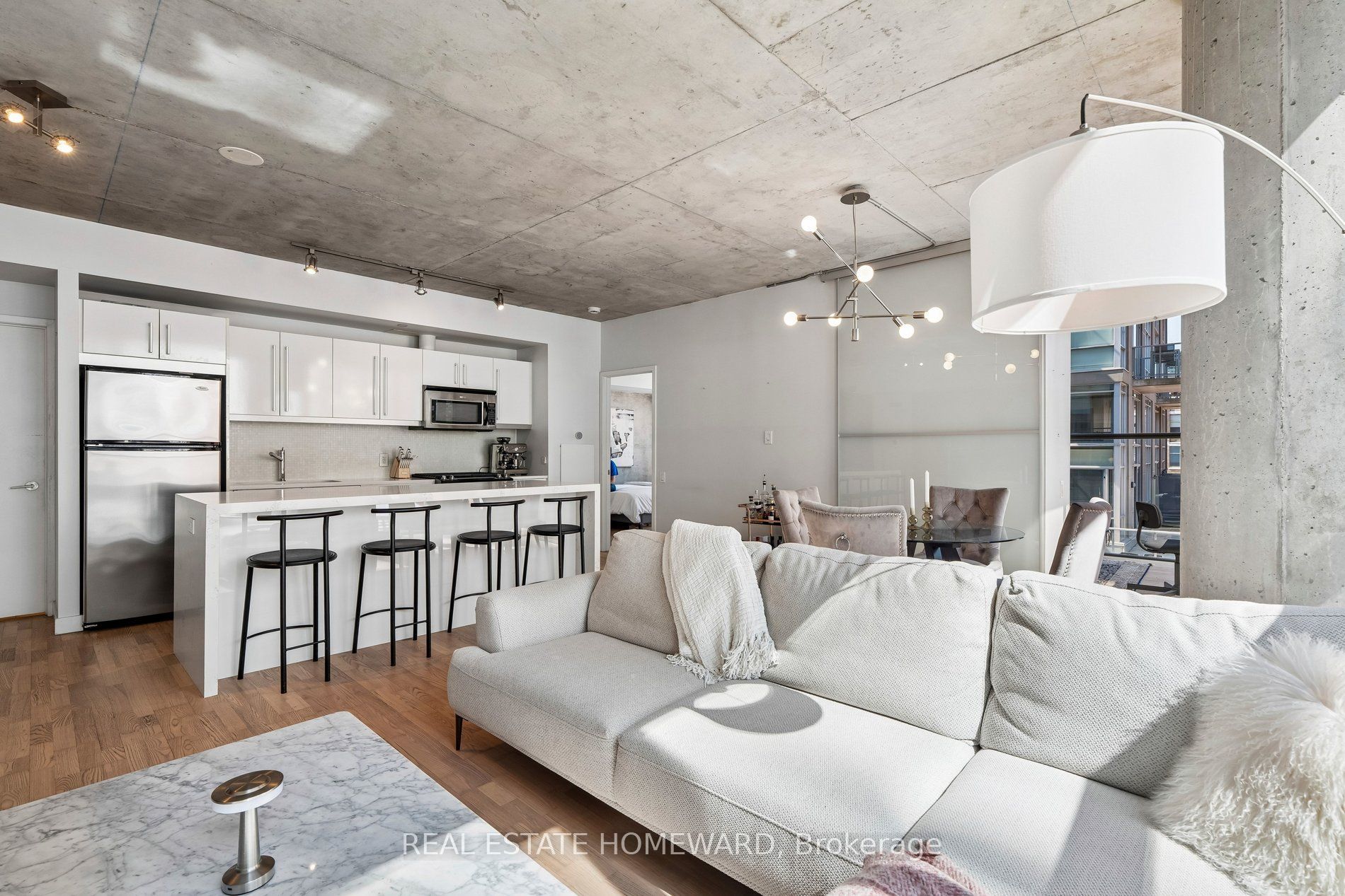 25 Oxley Street 807, Toronto, ON M5V 2J5 photo 5