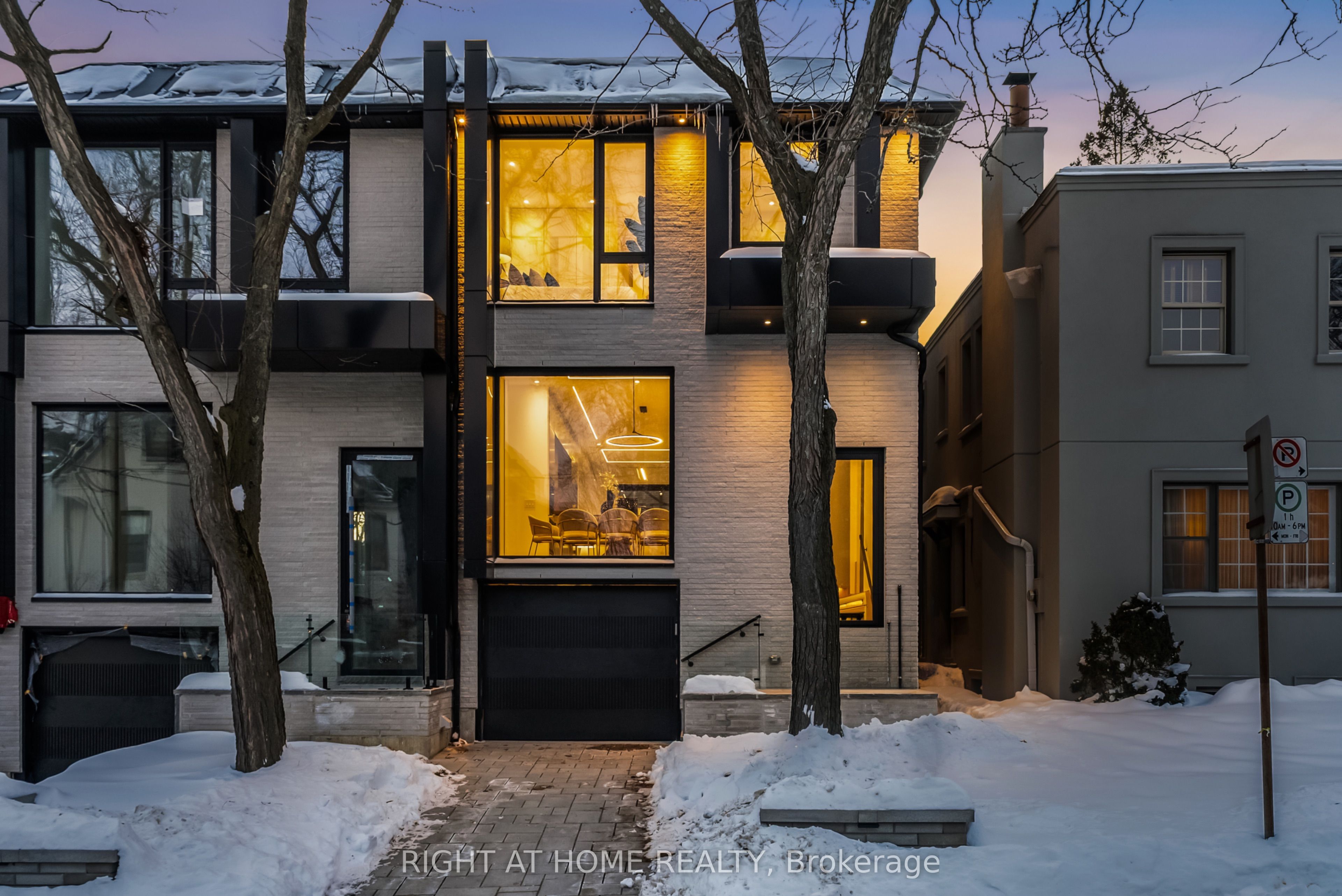 74B Rathnelly Avenue, Toronto, ON M4V 2M6