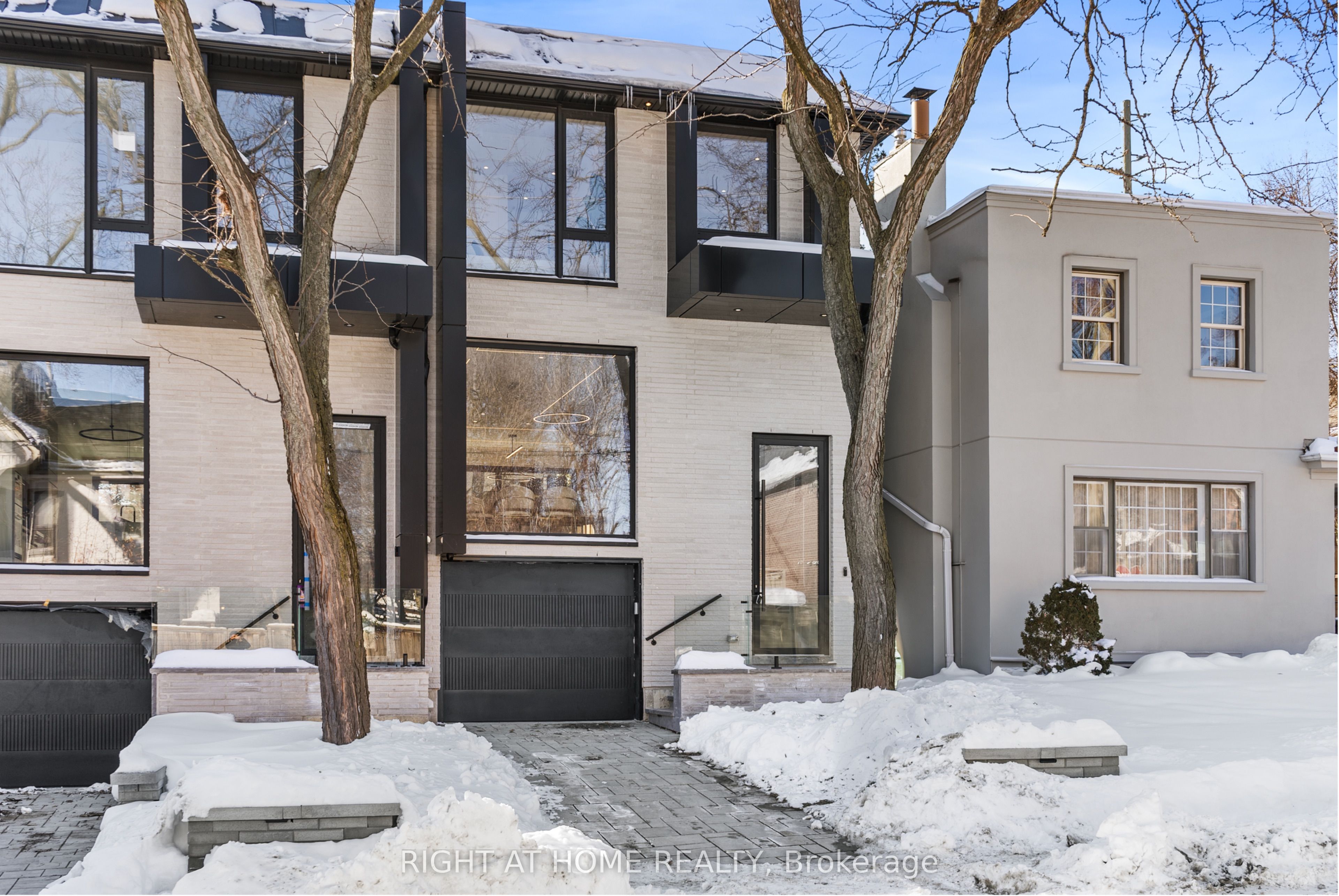74B Rathnelly Avenue, Toronto, ON M4V 2M6 photo 2