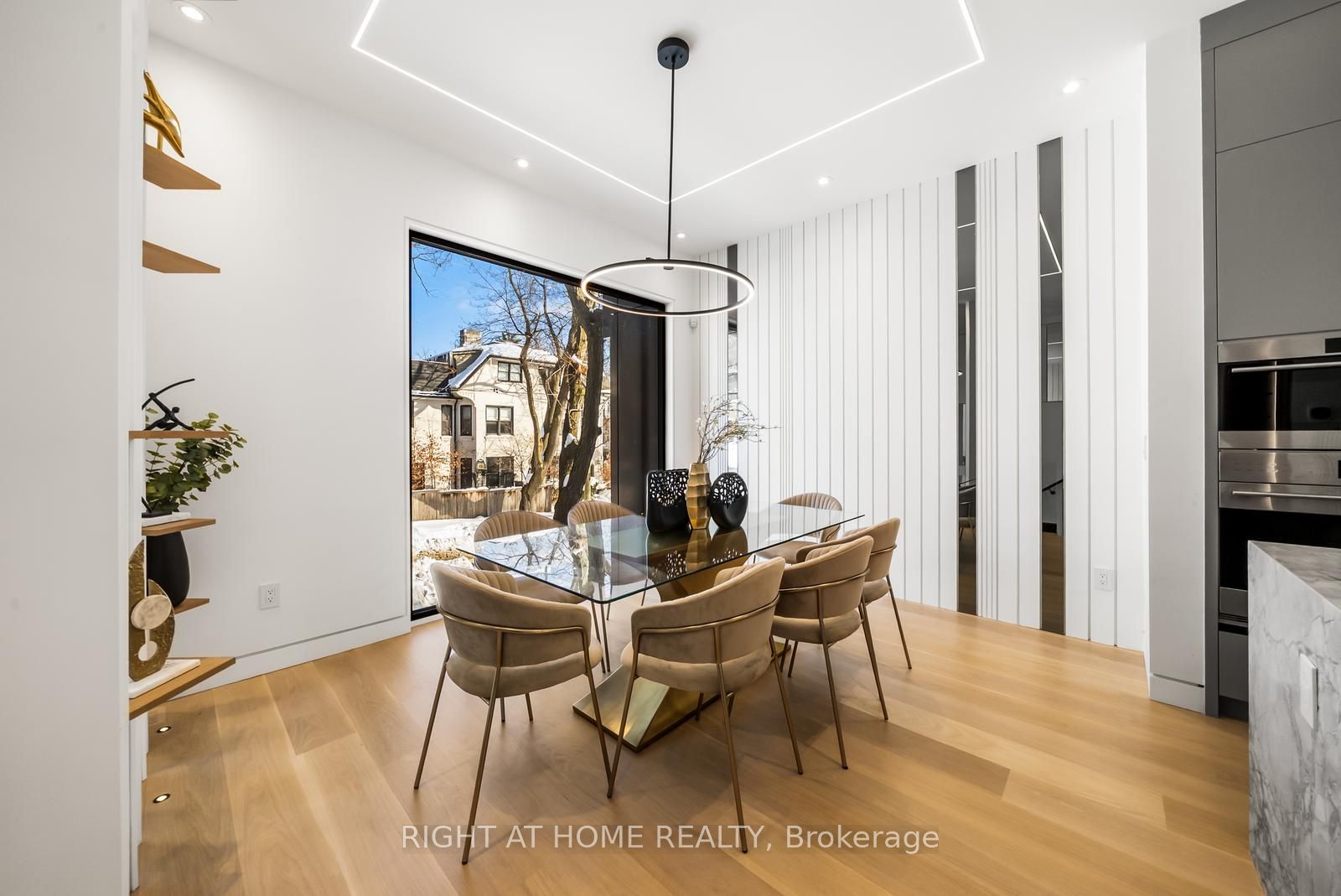 74B Rathnelly Avenue, Toronto, ON M4V 2M6 photo 5