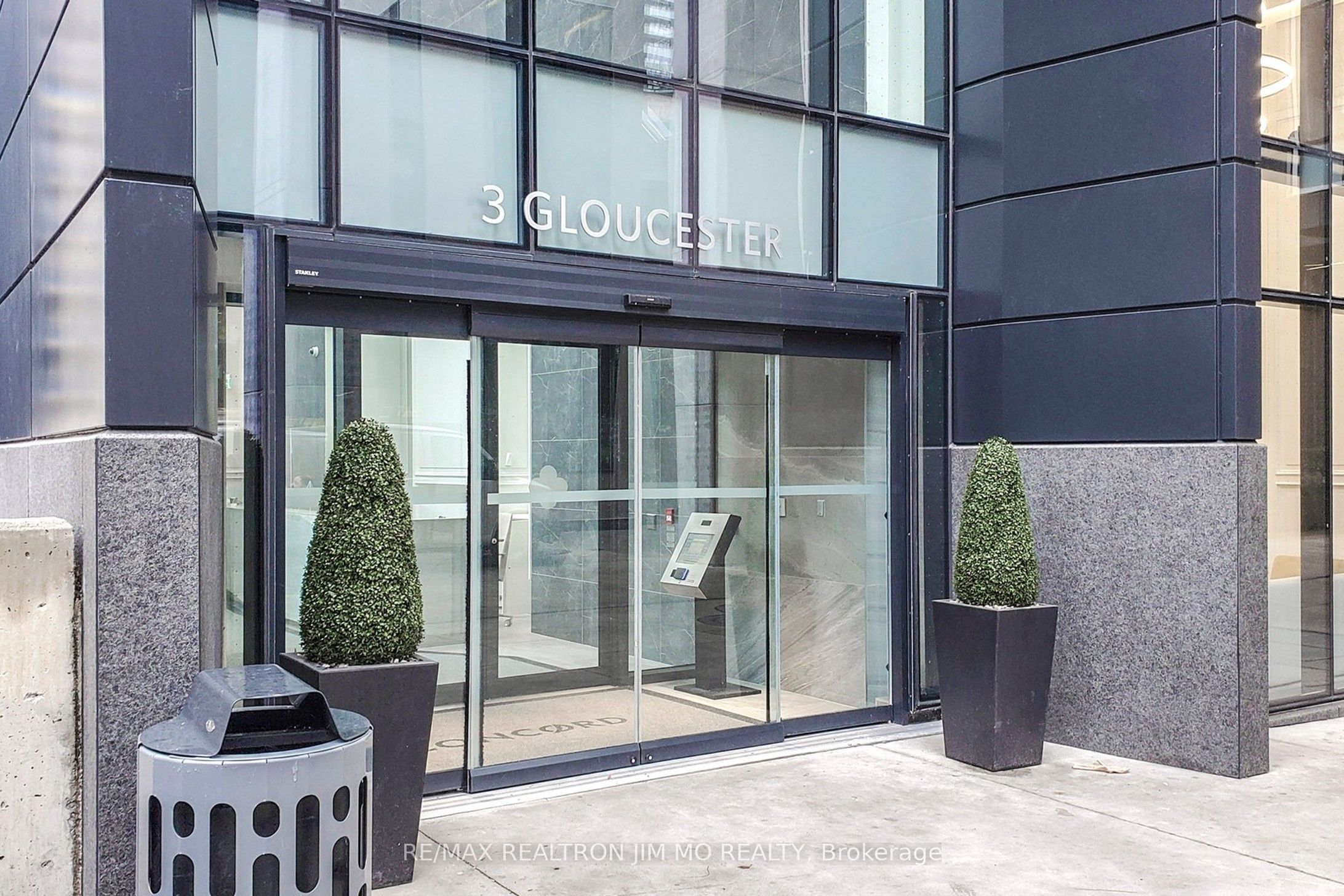 3 Gloucester Street 3205, Toronto, ON M4Y 0C6 photo 4