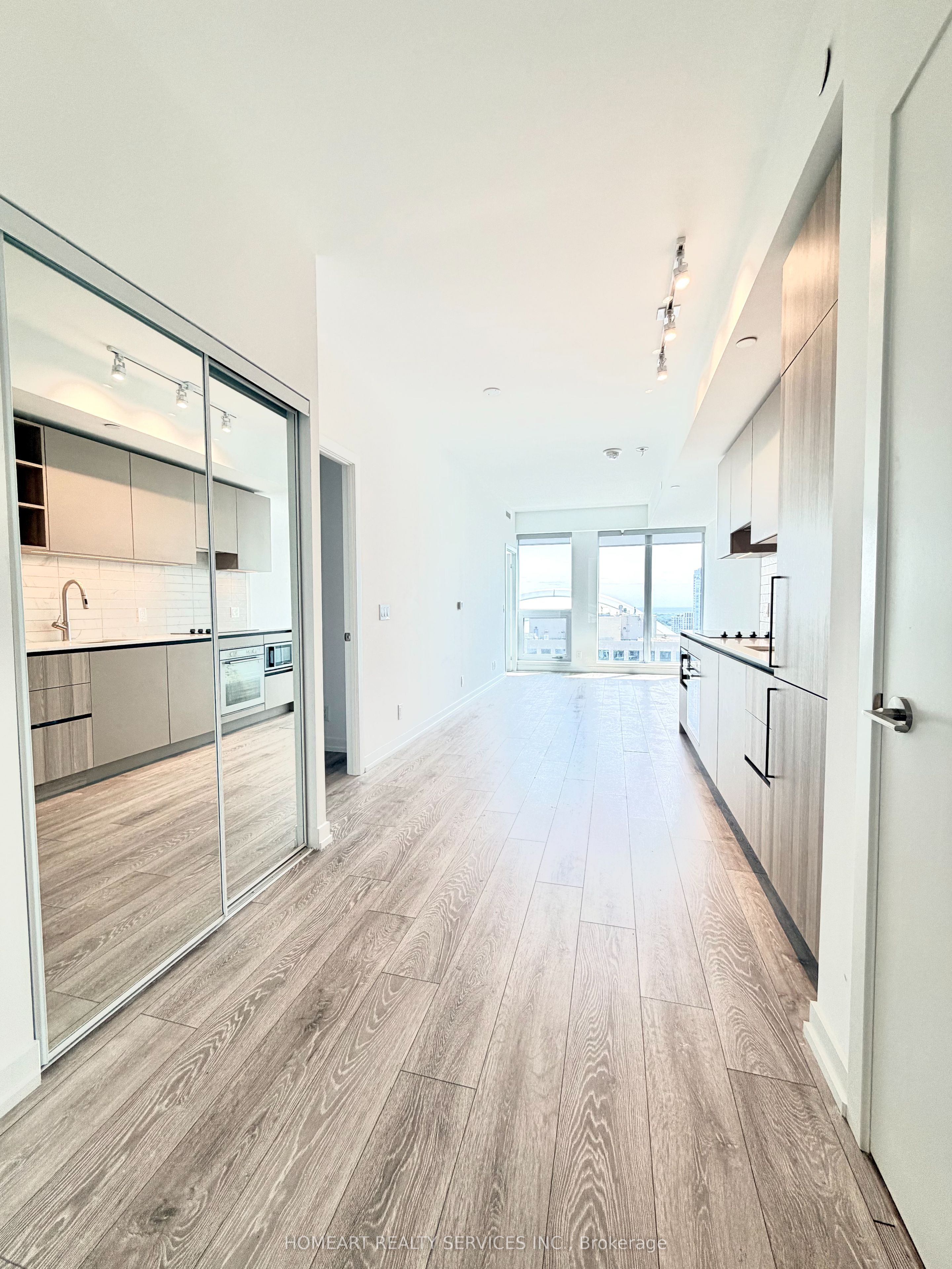 55 Mercer Street 2511, Toronto, ON M5V 0W4 photo 3