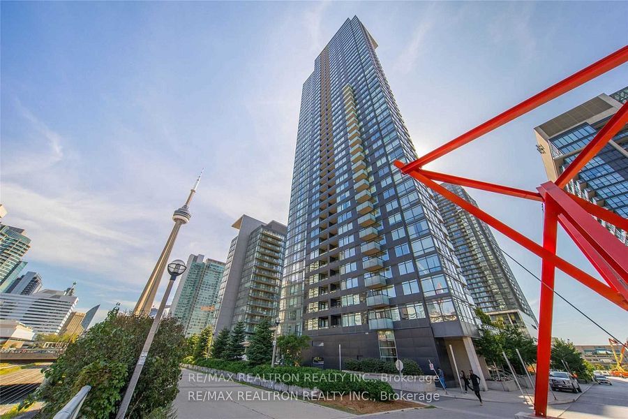 25 Telegram Mews 1508, Toronto, ON M5V 3Z1 photo 2