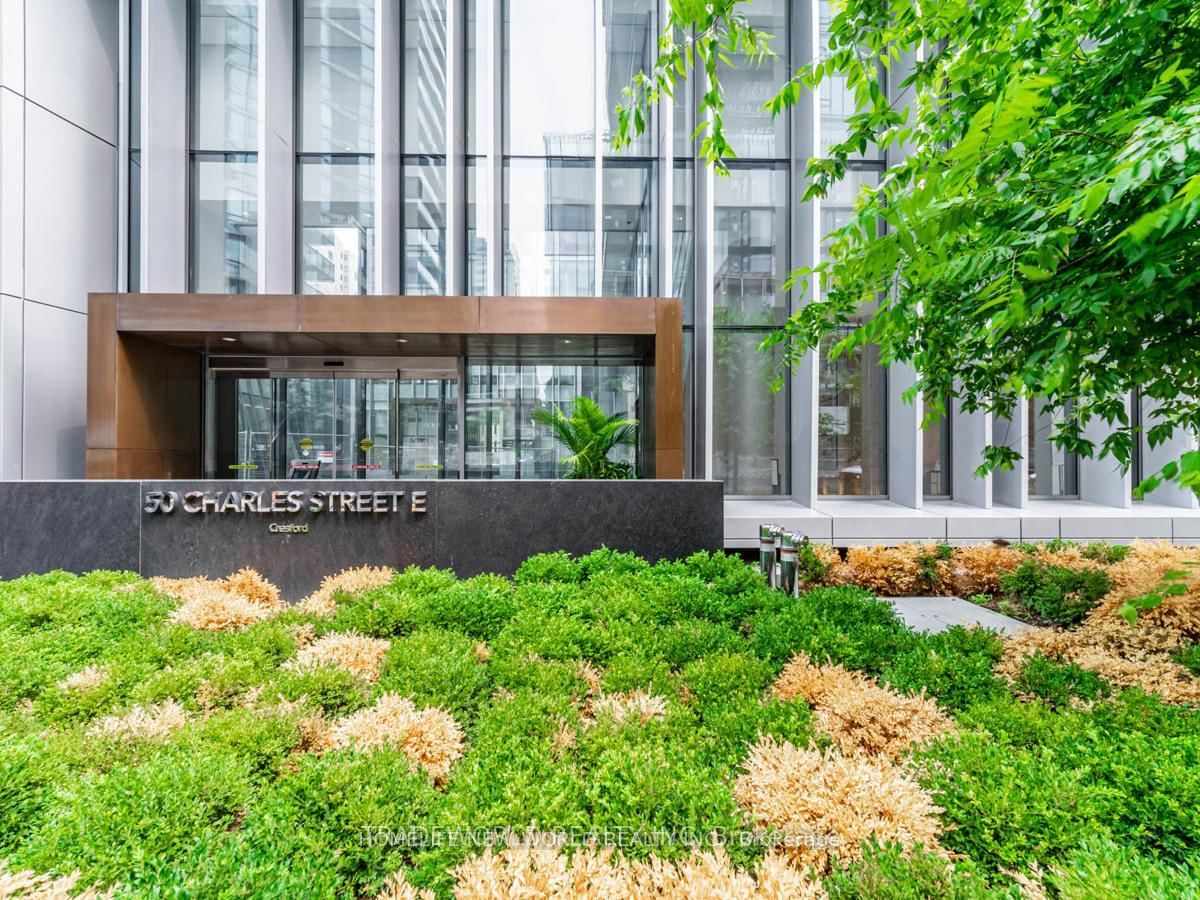 50 Charles Street E 3206, Toronto, ON M4Y 0C3 photo 2