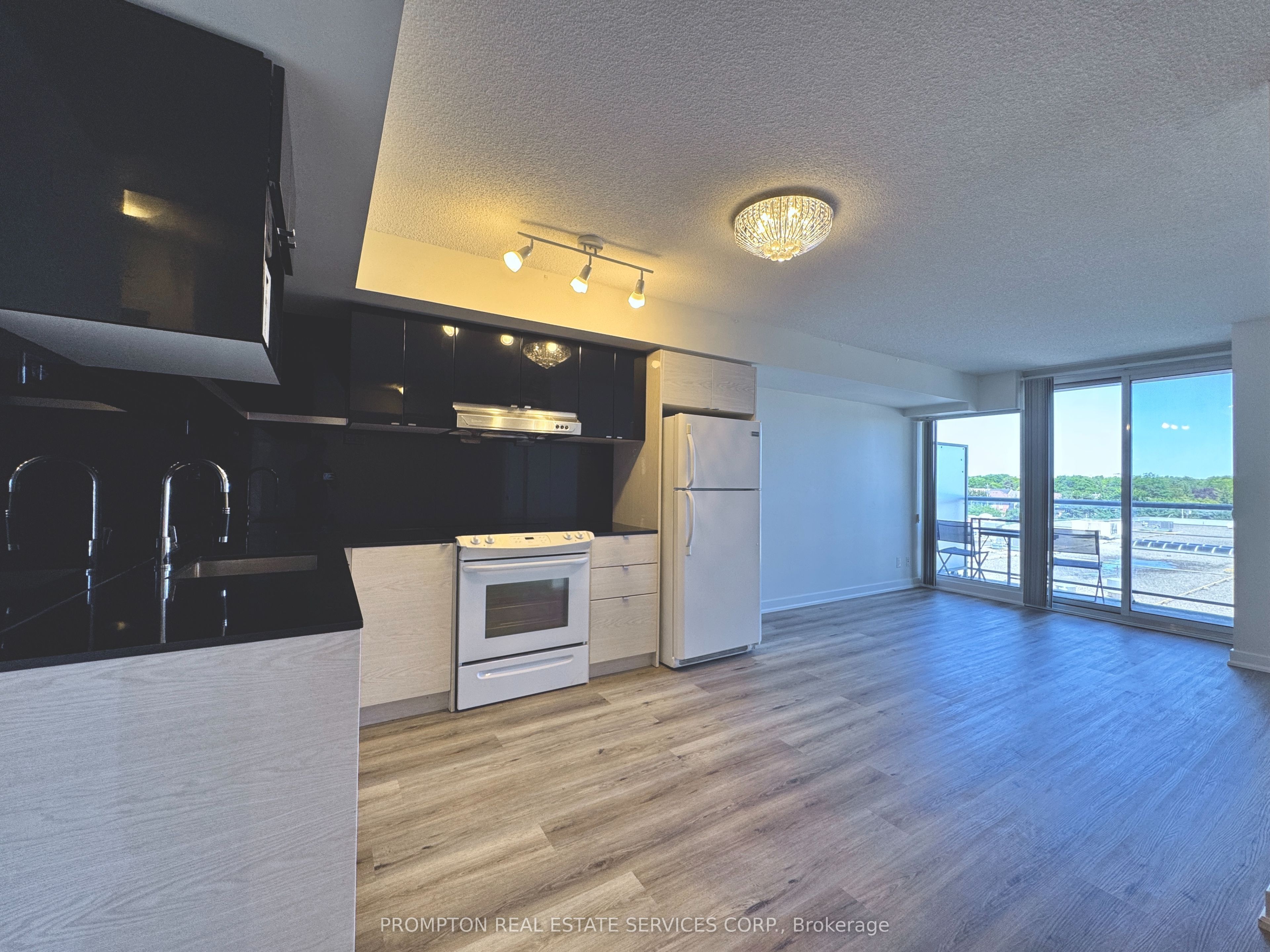 72 Esther Shiner Boulevard 612, Toronto, ON M2K 0C4 photo 2