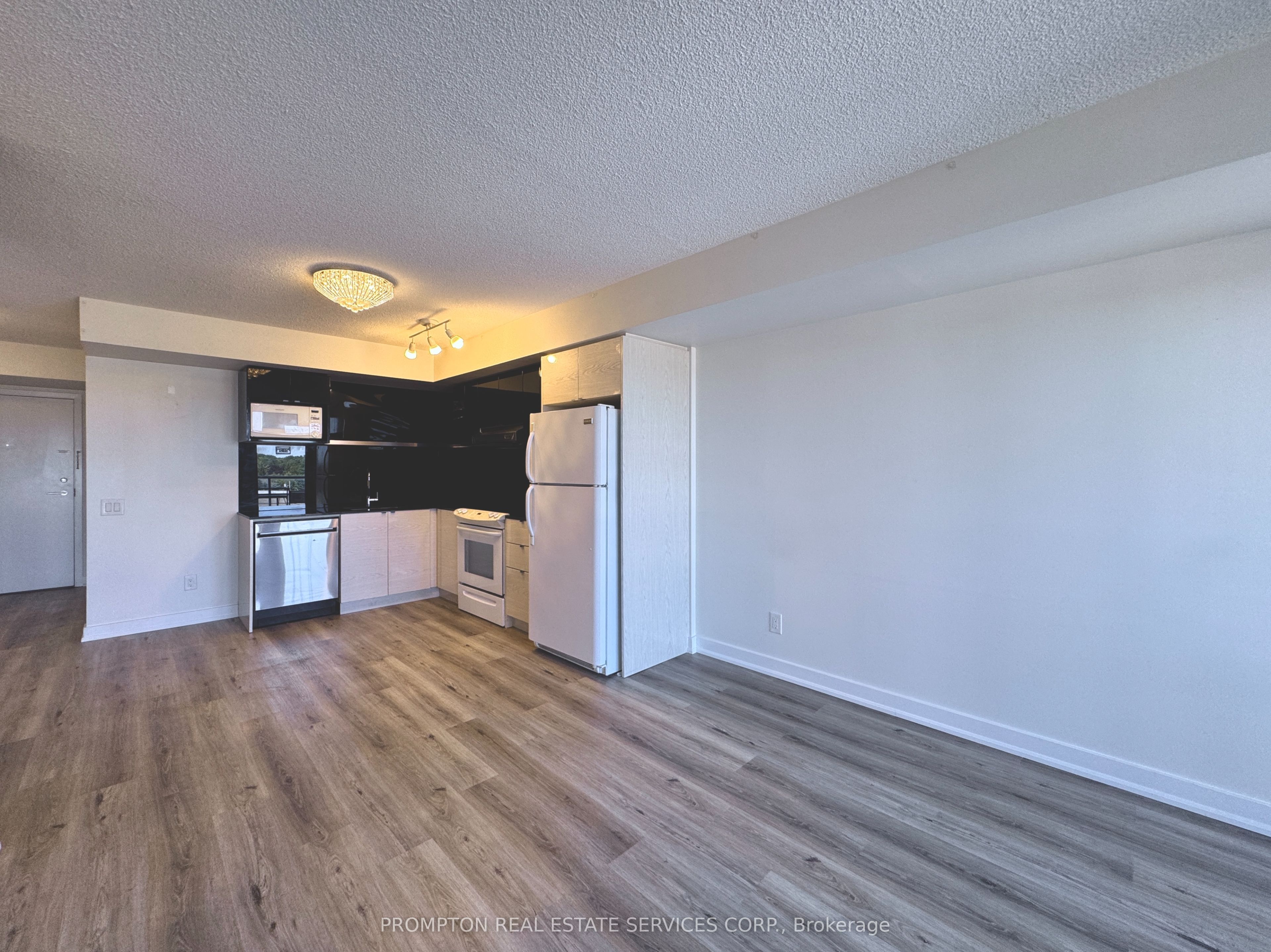72 Esther Shiner Boulevard 612, Toronto, ON M2K 0C4 photo 5