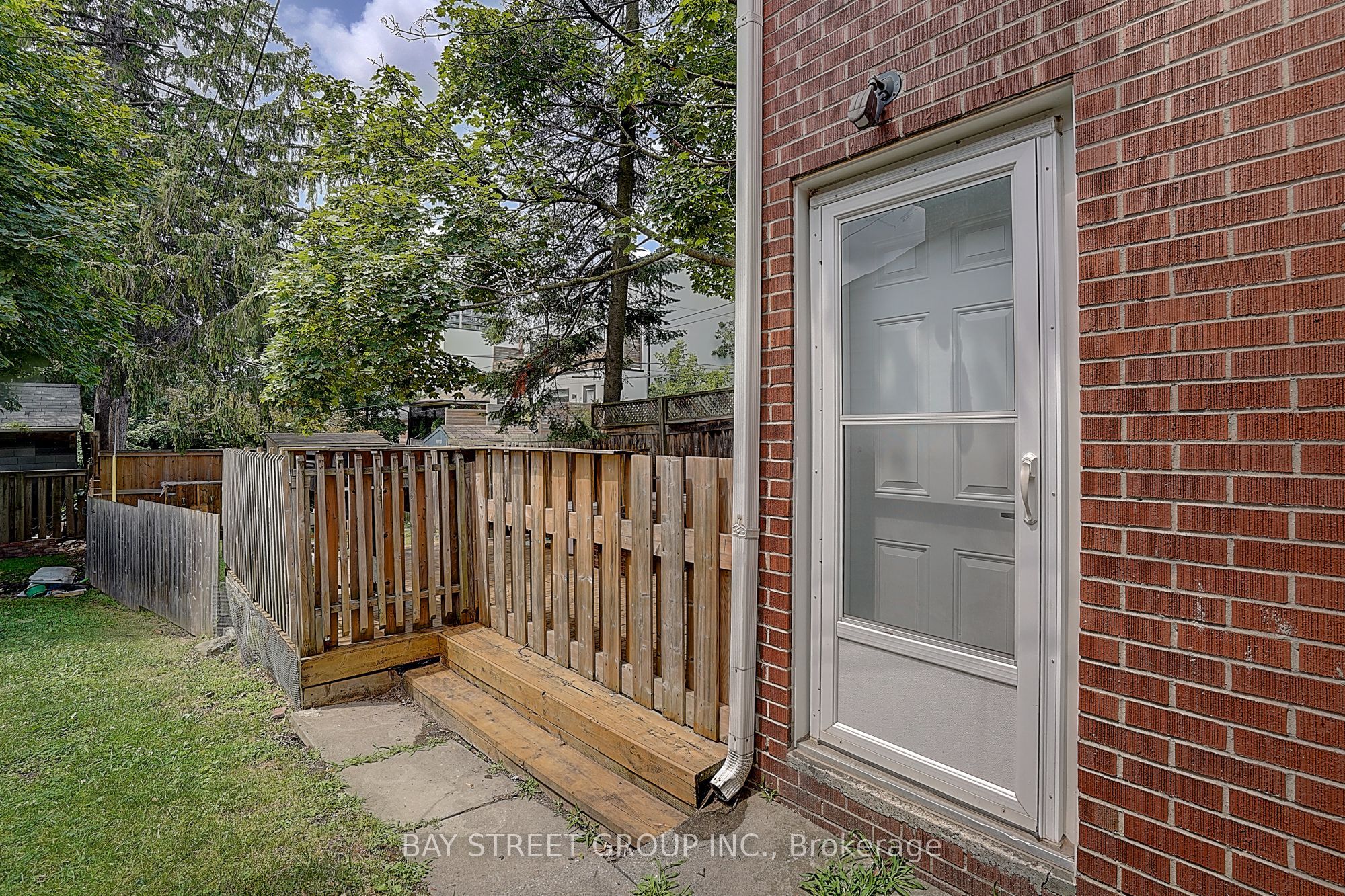 154 Alameda Avenue, Toronto, ON M6C 3X2 photo 4