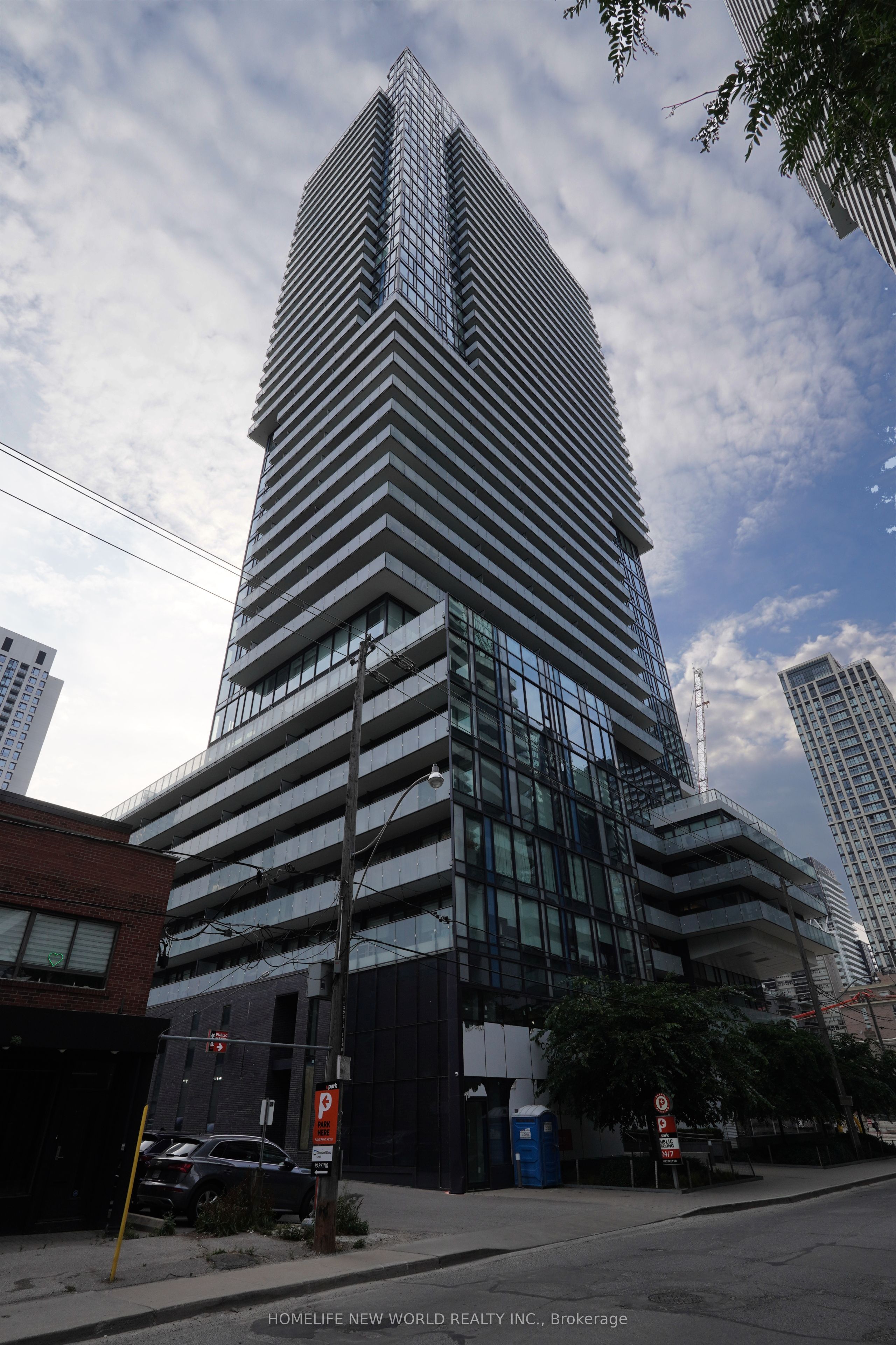 161 Roehampton Avenue 233, Toronto, ON M4P 0C8 photo 2