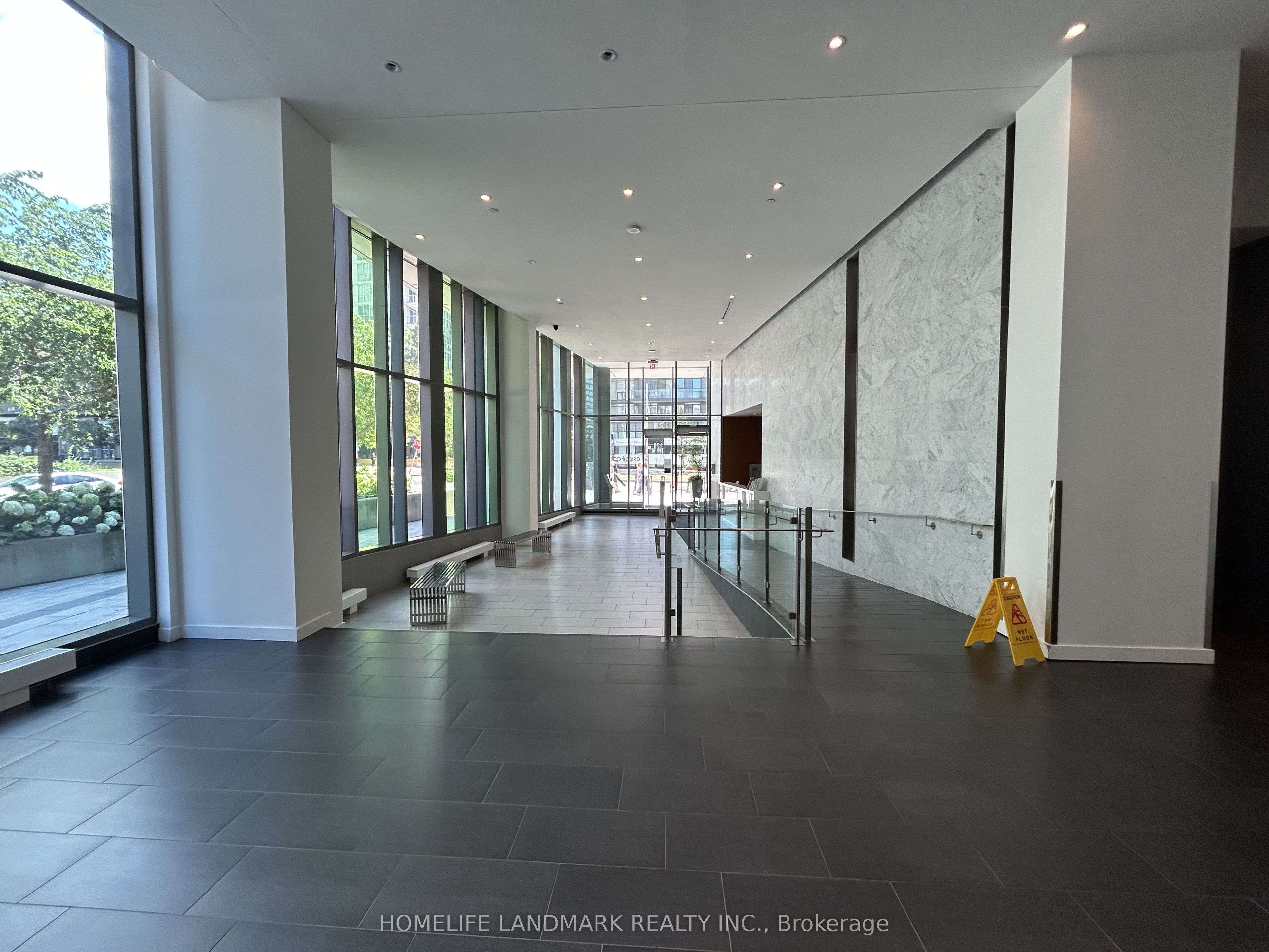 170 Fort York Boulevard 1604, Toronto, ON M5V 0E6 photo 2