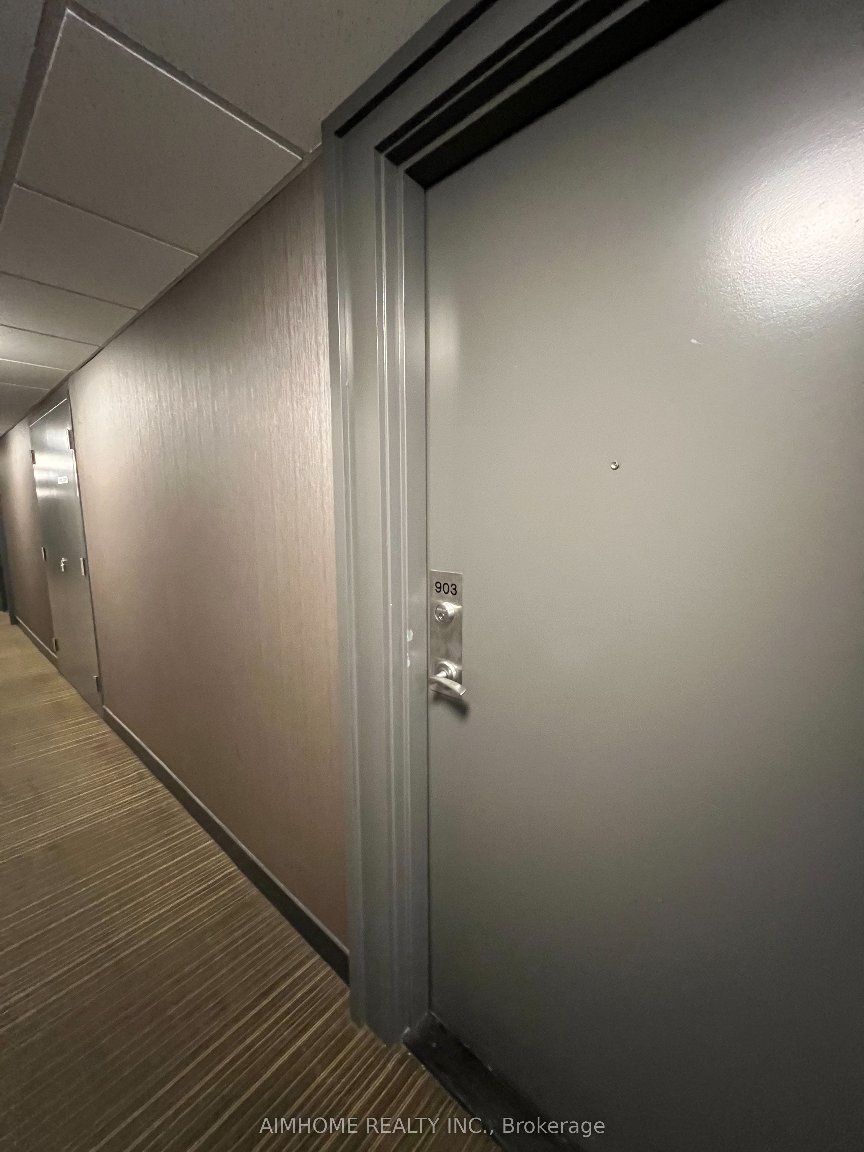 11 St. Joseph Street 903, Toronto, ON M4Y 1J8 photo 3