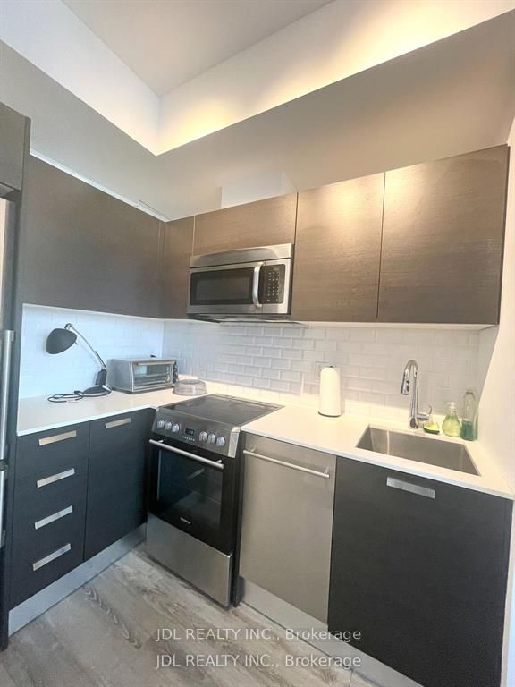 42 Charles Street E 2503, Toronto, ON M4Y 0B7 photo 2