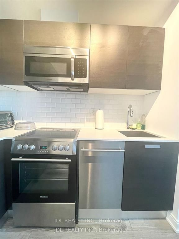 42 Charles Street E 2503, Toronto, ON M4Y 0B7 photo 3