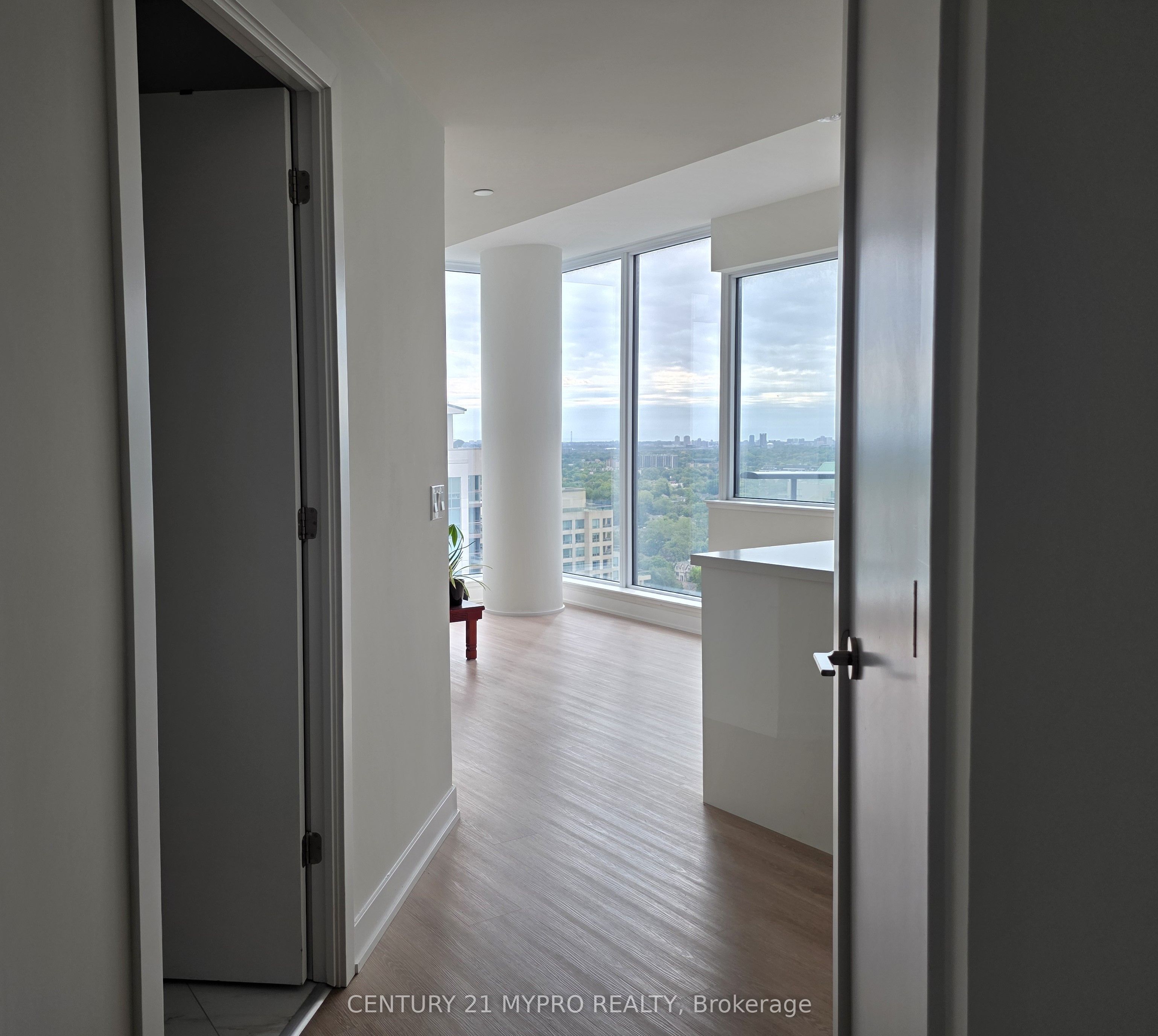 15 Ellerslie Avenue 2302, Toronto, ON M2N 0L7 photo 2