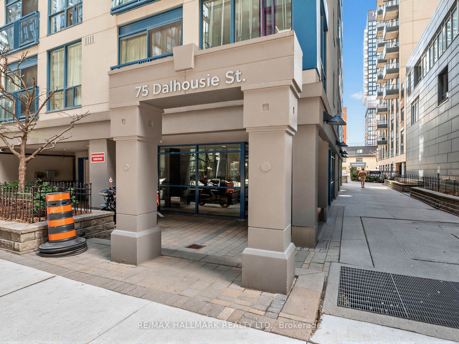75 Dalhousie Street 311, Toronto, ON M5B 2R9 photo 2