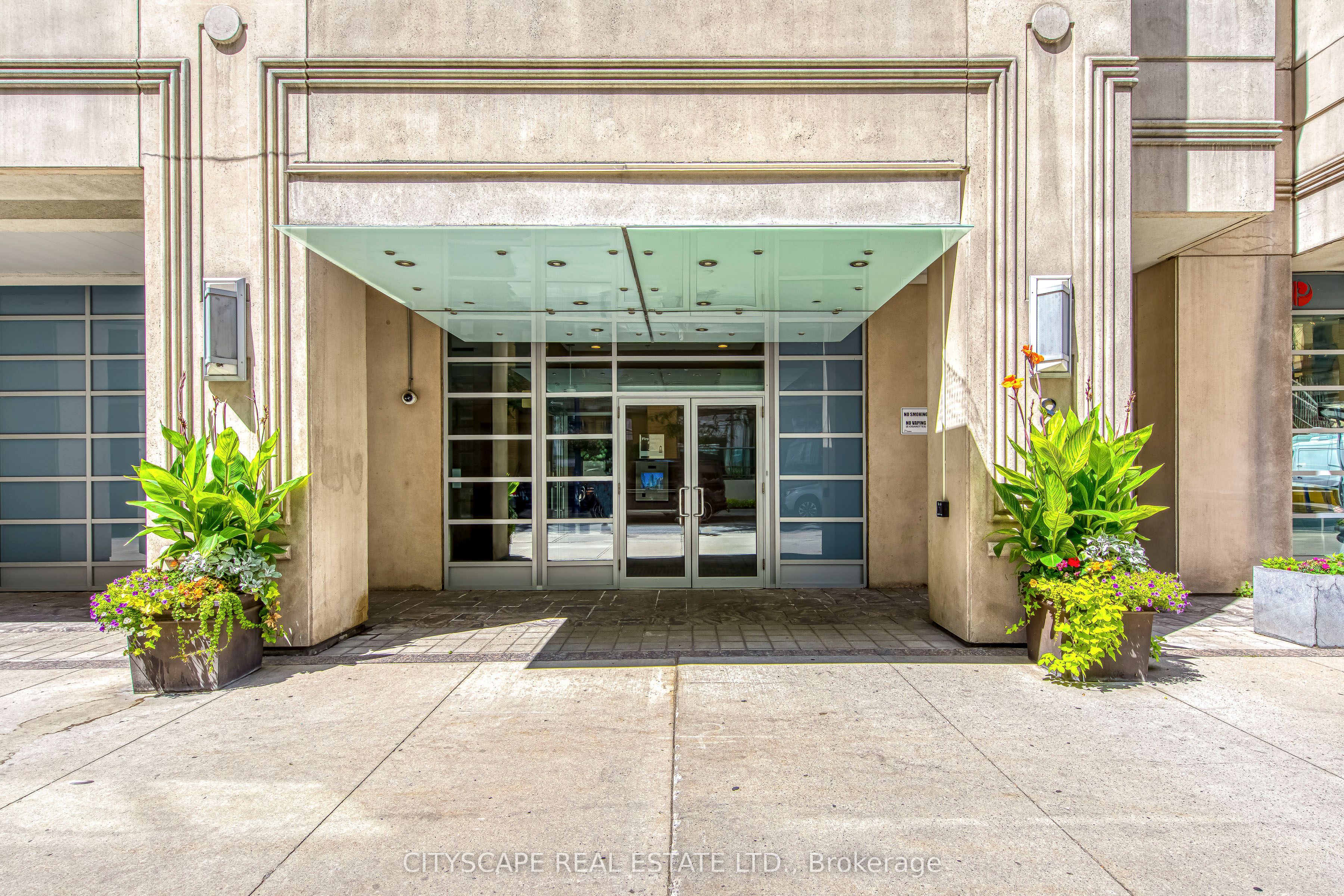 8 Scollard Street 1108, Toronto, ON M5R 1M2 photo 5