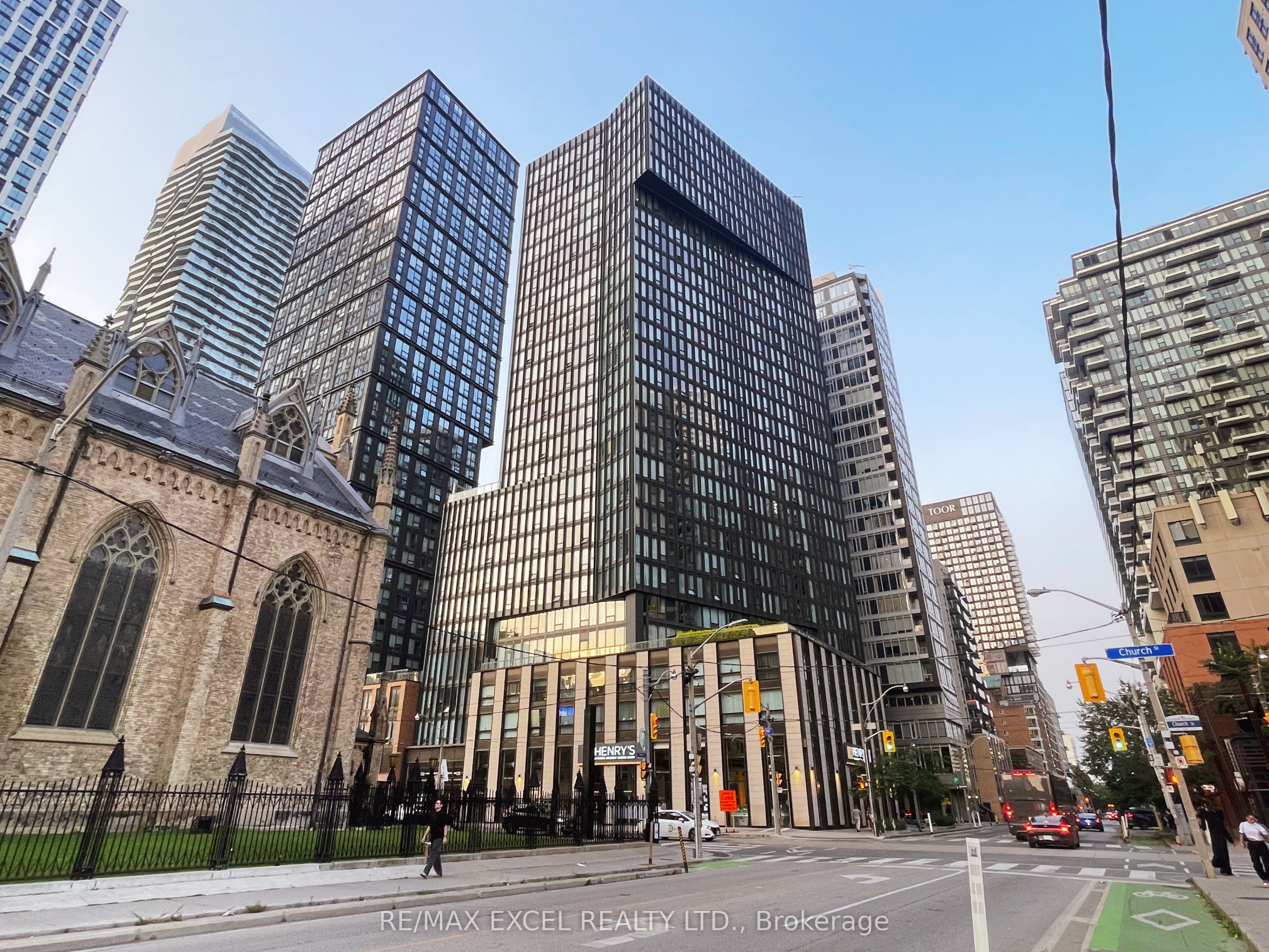 60 Shuter Street 2505, Toronto, ON M5B 1A8