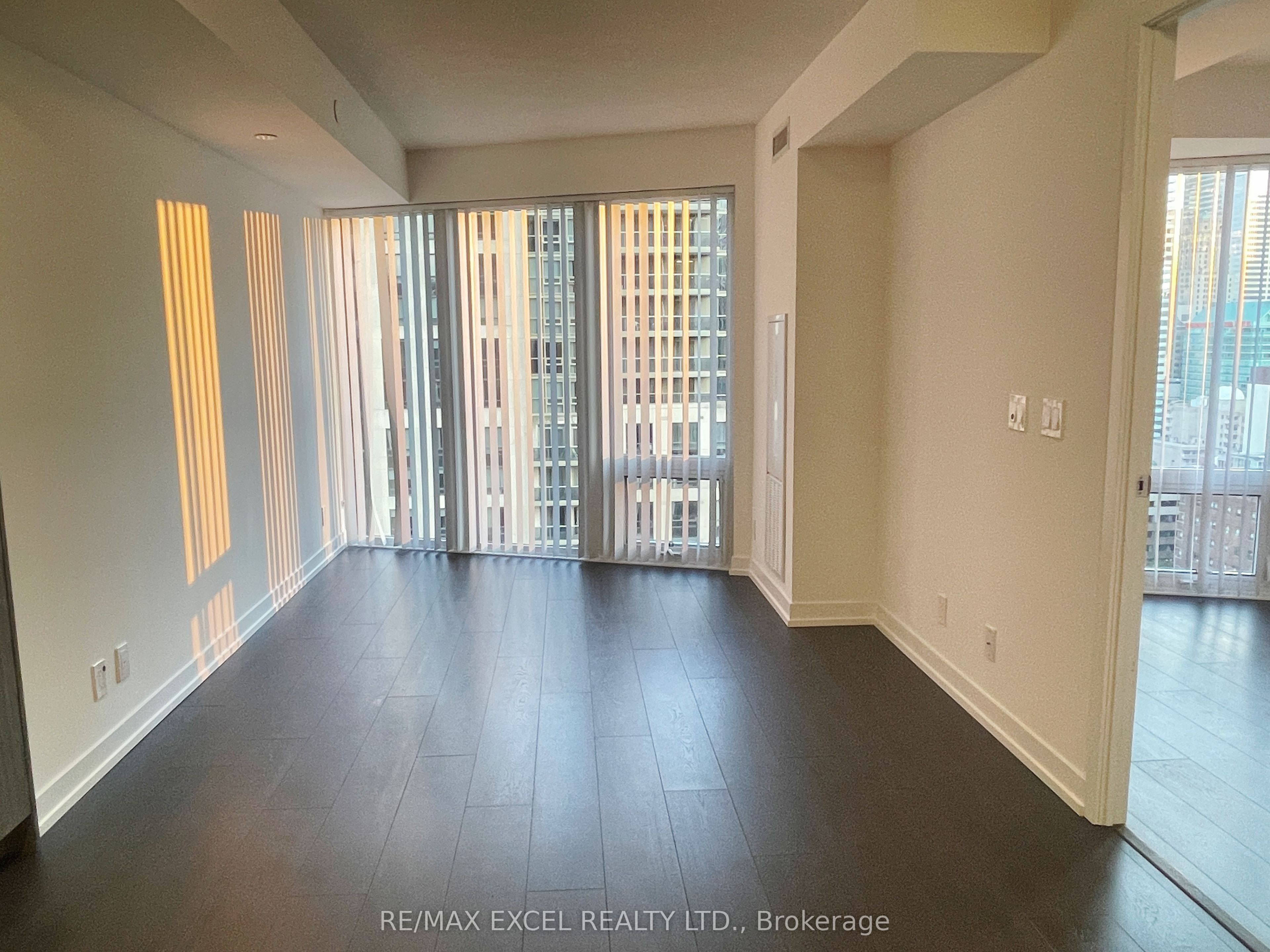 60 Shuter Street 2505, Toronto, ON M5B 1A8 photo 4
