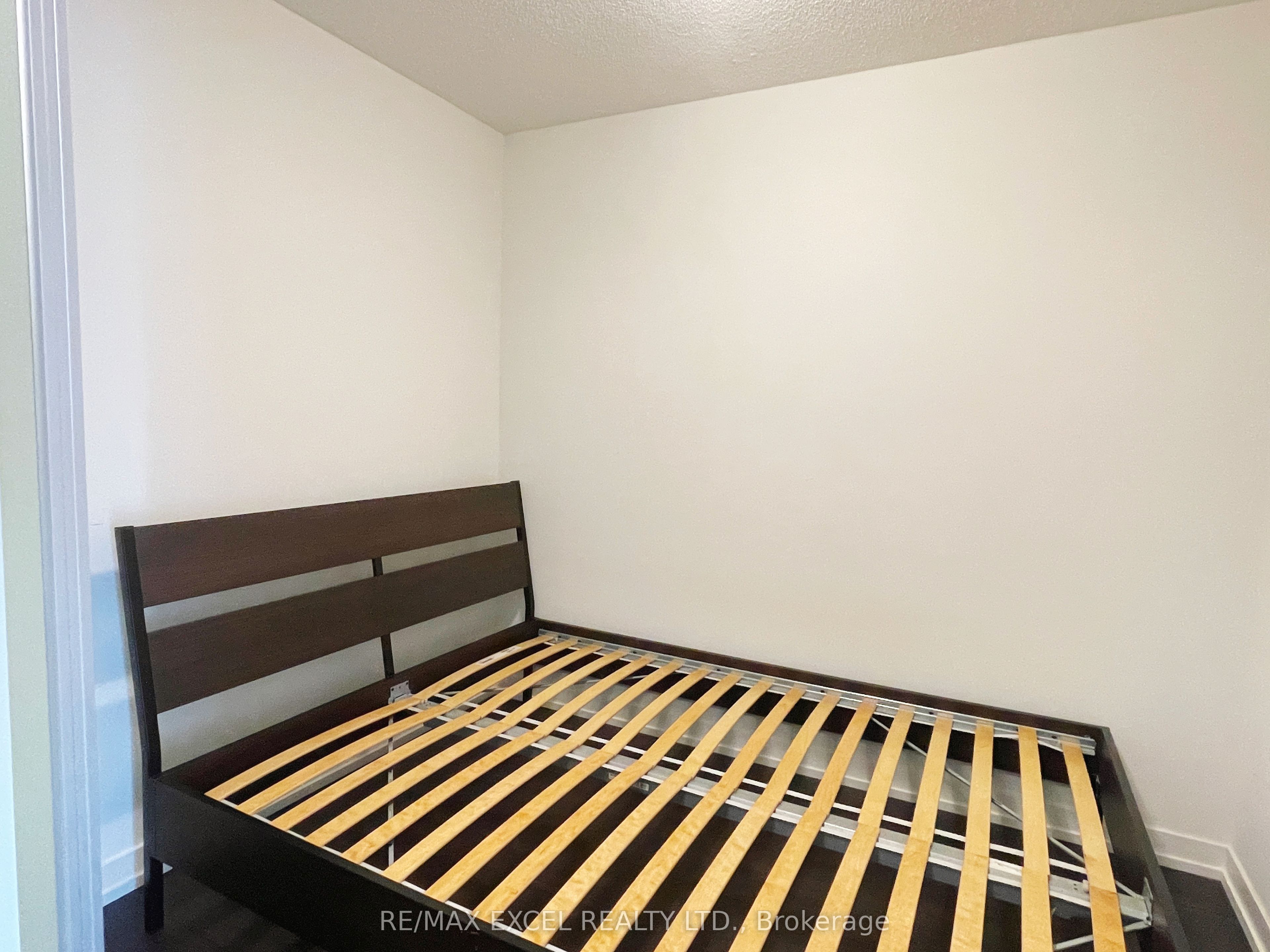 60 Shuter Street 2505, Toronto, ON M5B 1A8 photo 5