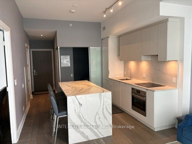 161 Roehampton Avenue 2906, Toronto, ON M4P 0C8 photo 4