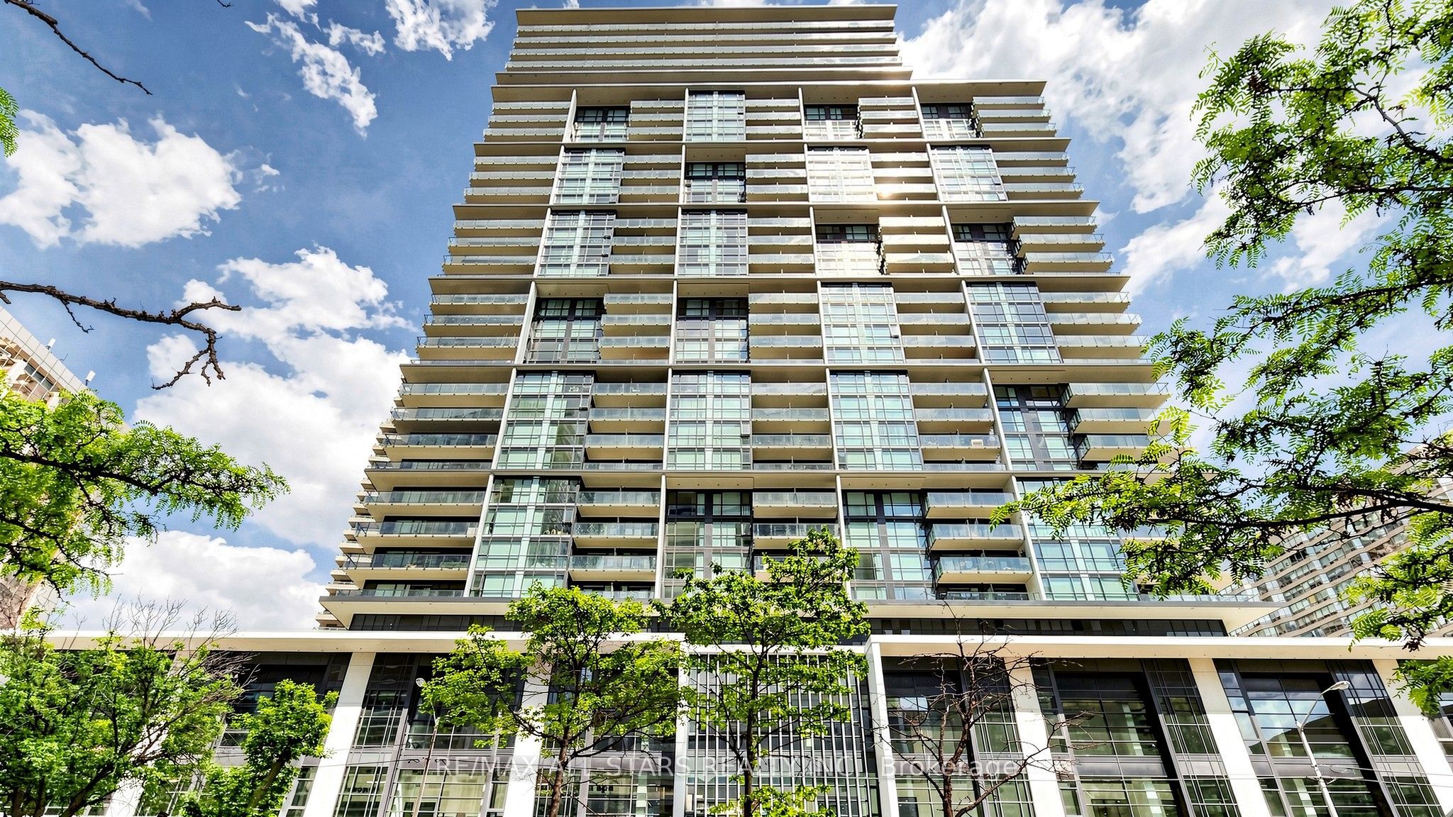 4955 Yonge Street 1609, Toronto, ON M2N 0L8 photo 3