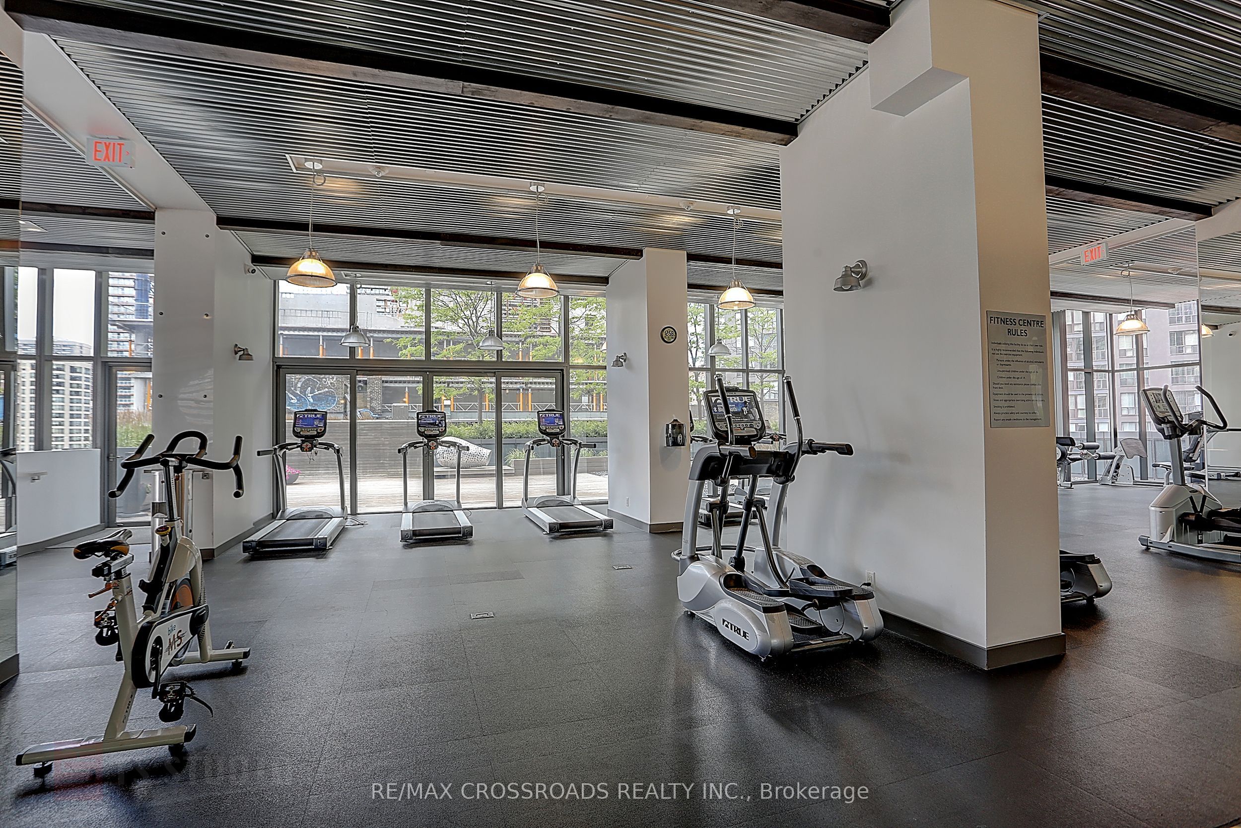5 St Joseph Street 1604, Toronto, ON M4Y 1Z3 photo 4