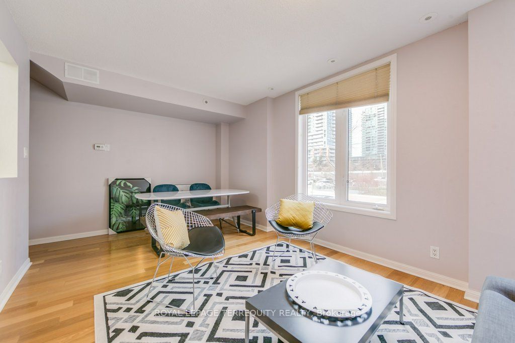 11 Crawford Street A, Toronto, ON M6K 3M3 photo 5