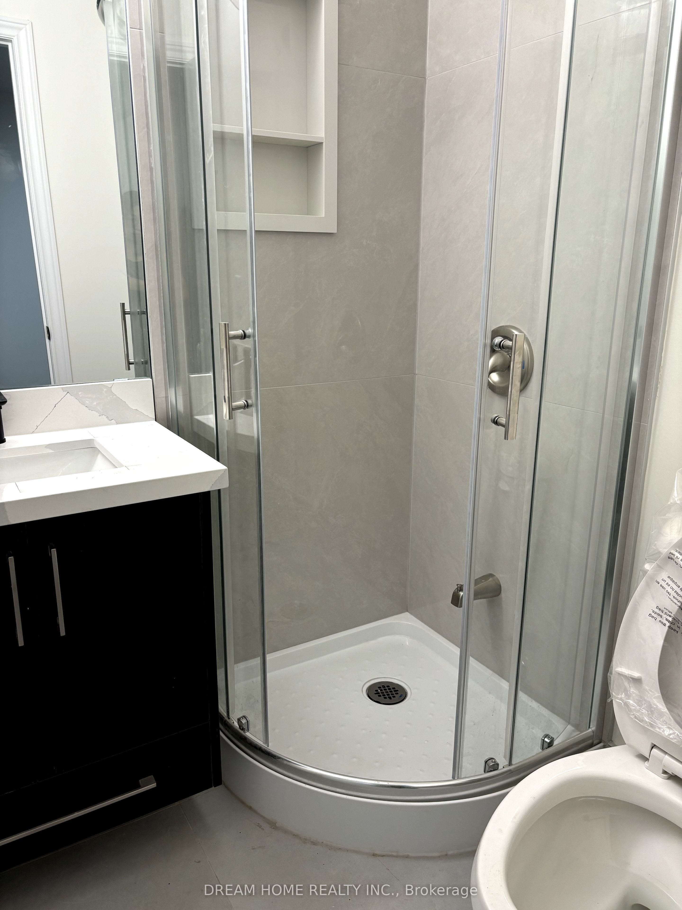 643 Bathurst Street B03, Toronto, ON M5S 2R2 photo 4