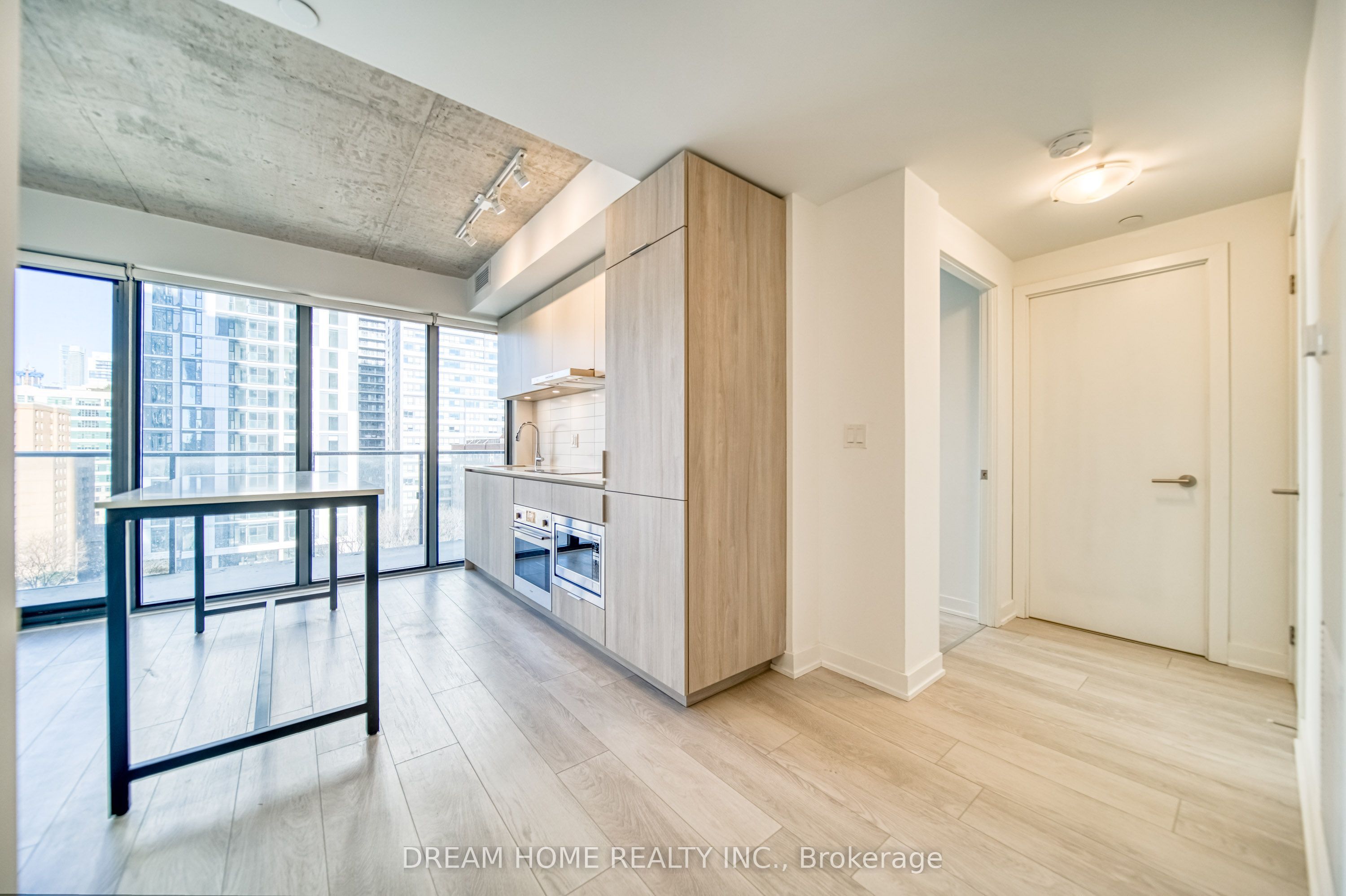 47 Mutual Street 1004, Toronto, ON M5B 0C6 photo 4